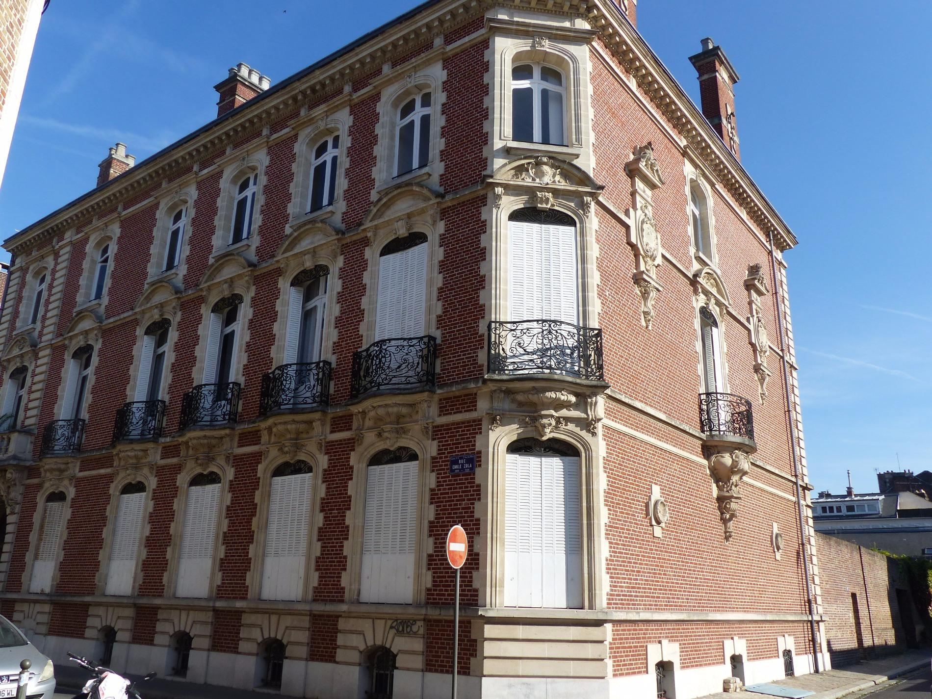 Immo80 – L'immobilier à Amiens et dans la Somme-GRAND STUDIO MEUBLÉ HYPER CENTRE AVEC PARKING – AMIENS