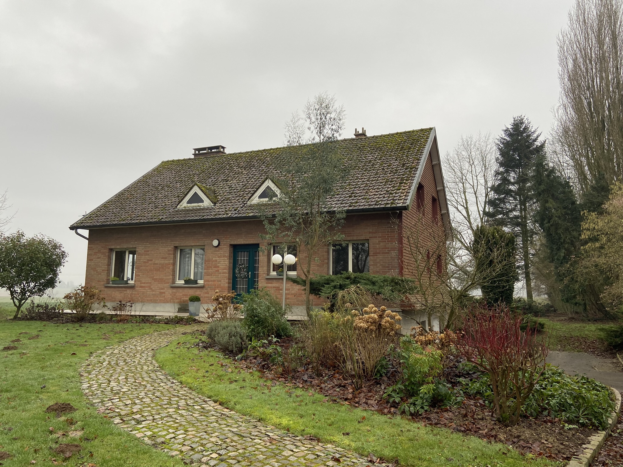 Immo80 – L'immobilier à Amiens et dans la Somme-Villers-Bocage : maison à la campagne à 15 km d’Amiens, proche Villers Bocage