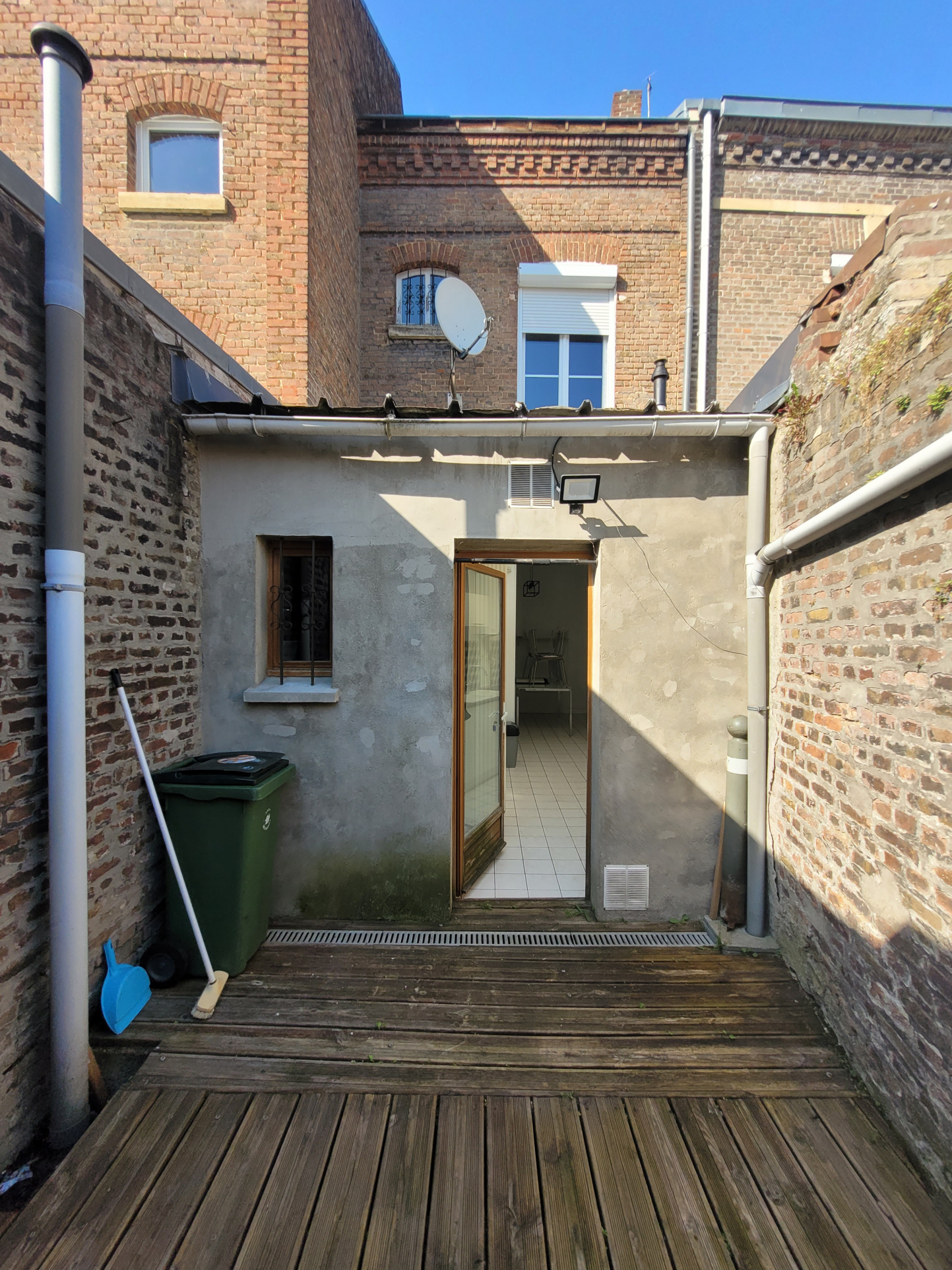 Immo80 – L'immobilier à Amiens et dans la Somme-MAISON T4/5  AVEC COUR  Gare /rue Jules Barni