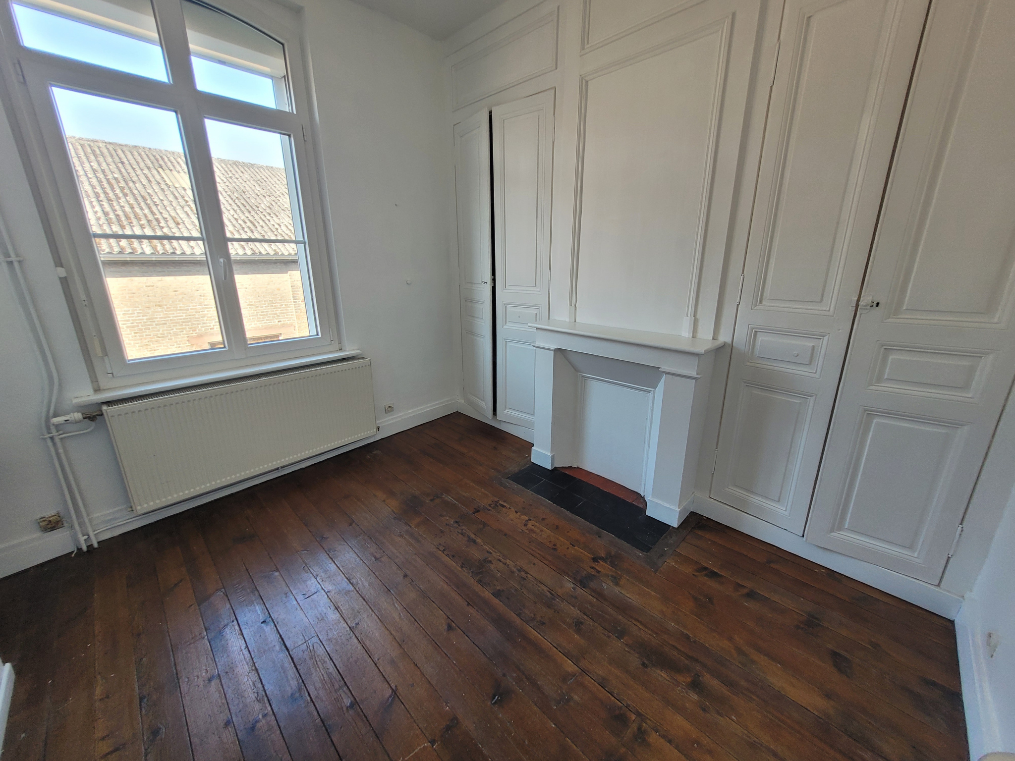 Immo80 – L'immobilier à Amiens et dans la Somme-MAISON T4/5  AVEC COUR  Gare /rue Jules Barni