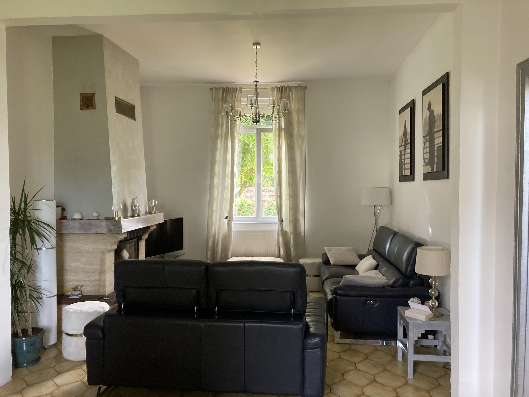 Immo80 – L'immobilier à Amiens et dans la Somme-A 10 kms au sud d’Amiens – Maison 178 m2