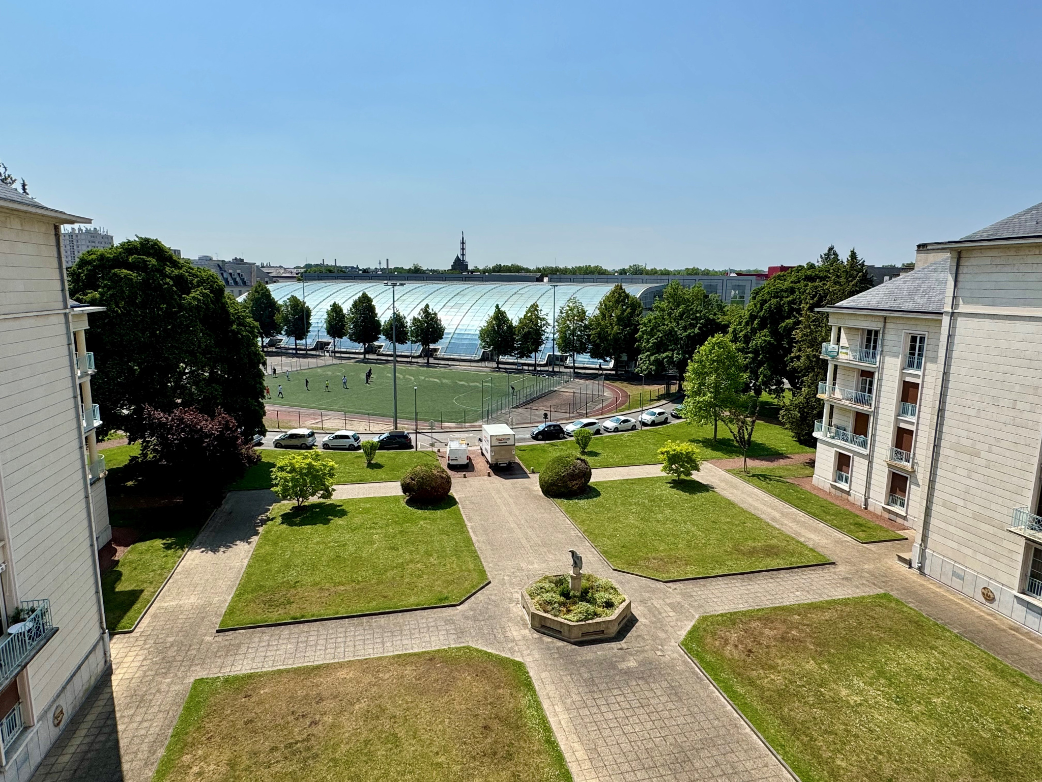 Immo80 – L'immobilier à Amiens et dans la Somme-Hyper Centre-Ville – T3 100m2 – Extérieur – Ascenseur – Stationnement privatif sous-sol