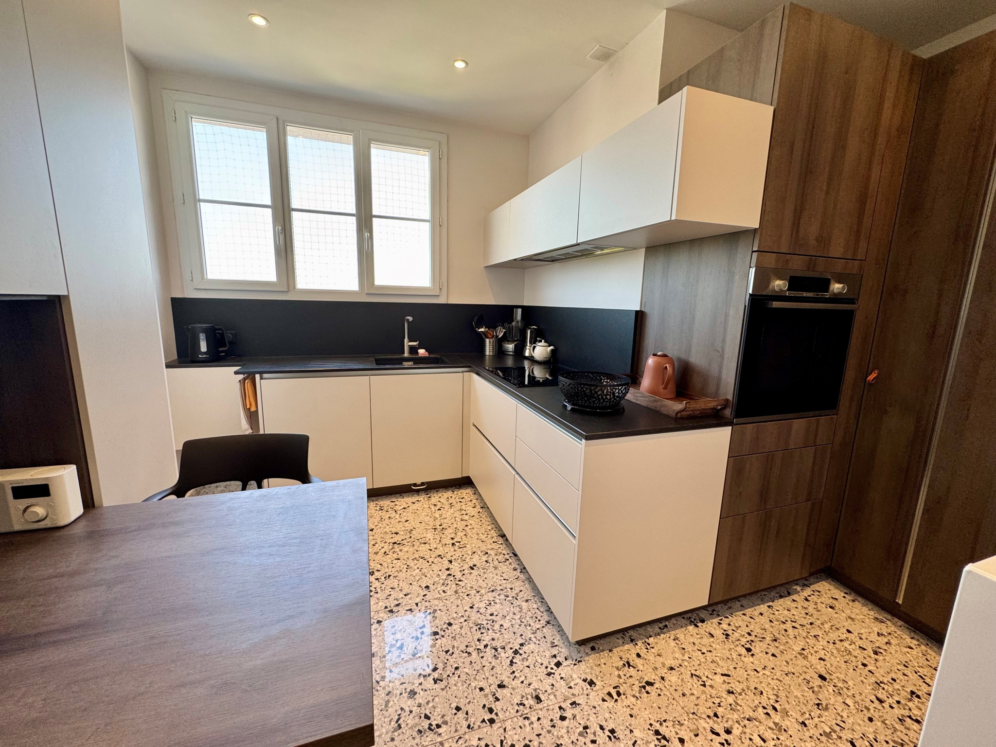 Immo80 – L'immobilier à Amiens et dans la Somme-Hyper Centre-Ville – T3 100m2 – Extérieur – Ascenseur – Stationnement privatif sous-sol