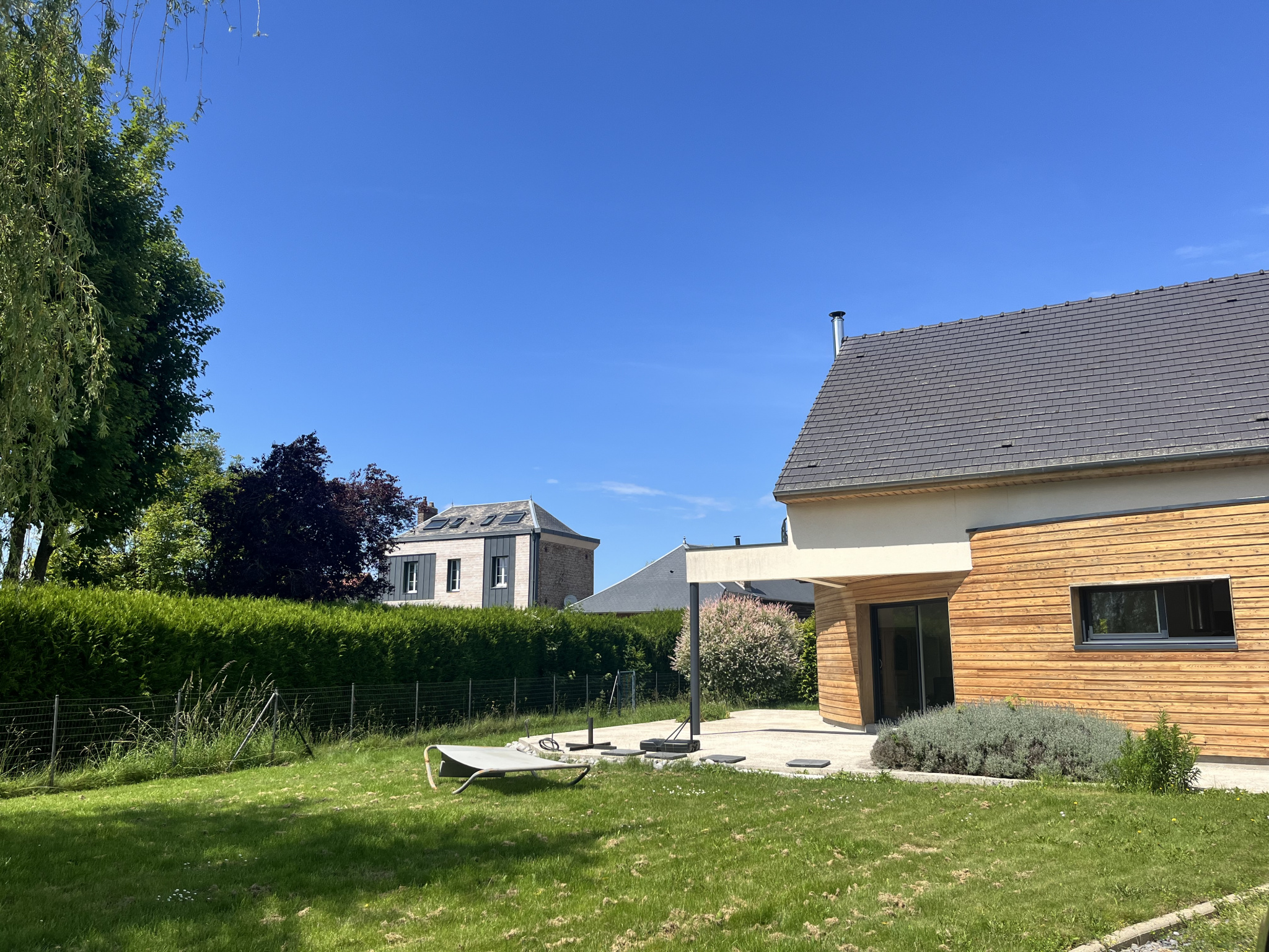 Immo80 – L'immobilier à Amiens et dans la Somme-BACOUEL – Maison 140m2 : 3 chambres, jardin et garage