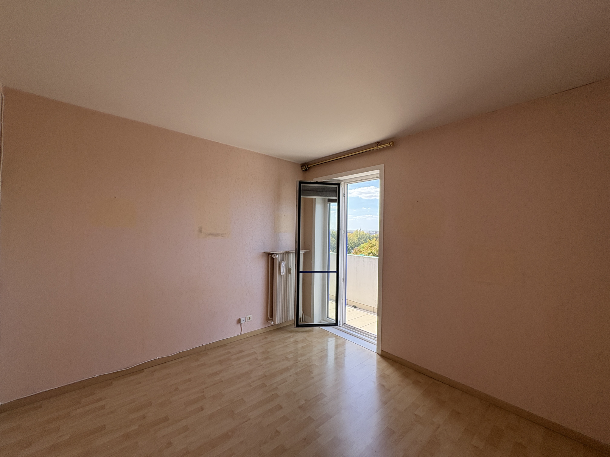 Immo80 – L'immobilier à Amiens et dans la Somme-T3 vue cathédrale au 6ème étage