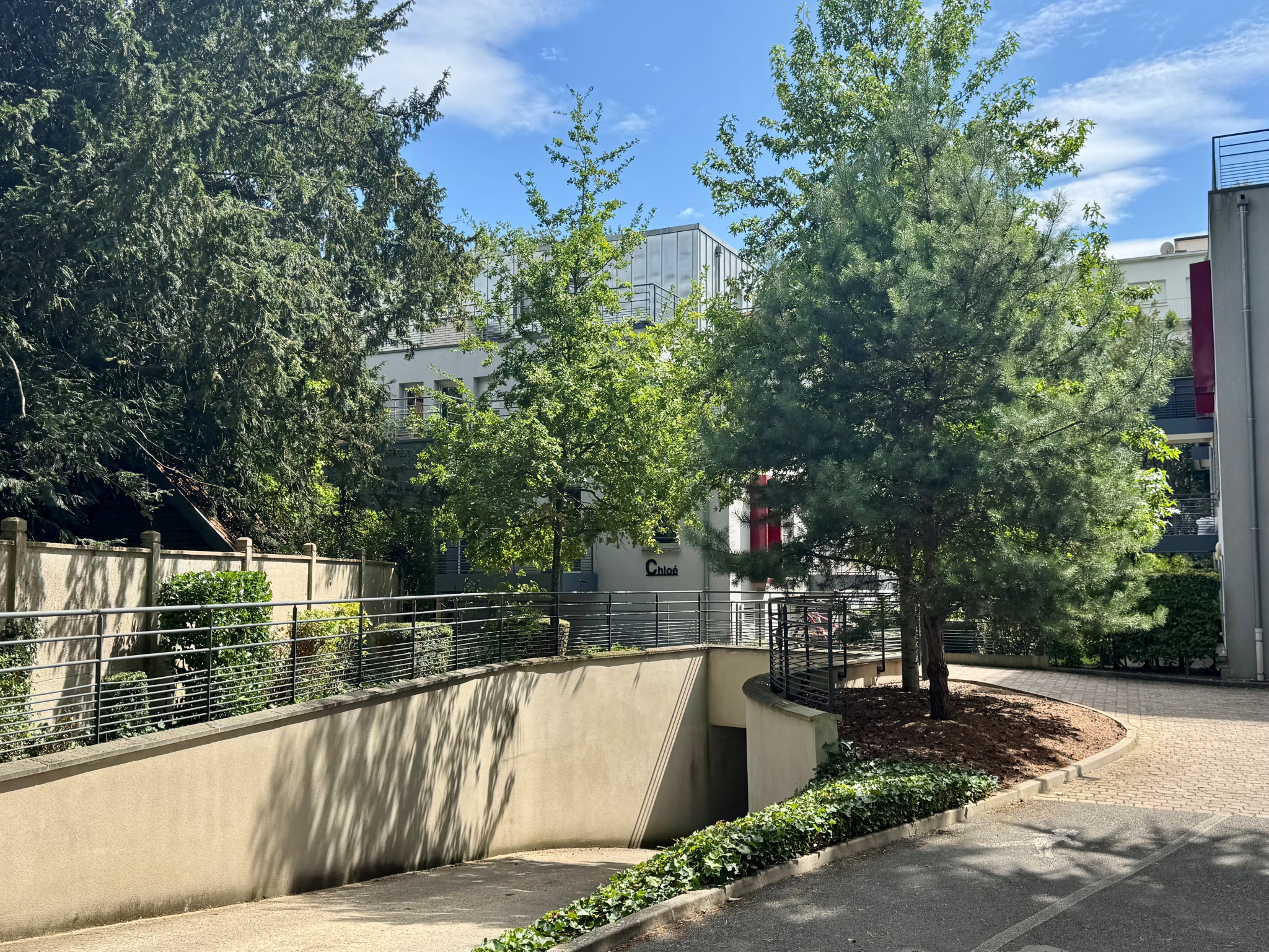Immo80 – L'immobilier à Amiens et dans la Somme-Résidence sécurisée – retrait de rue – T2 41m2 – Balcon