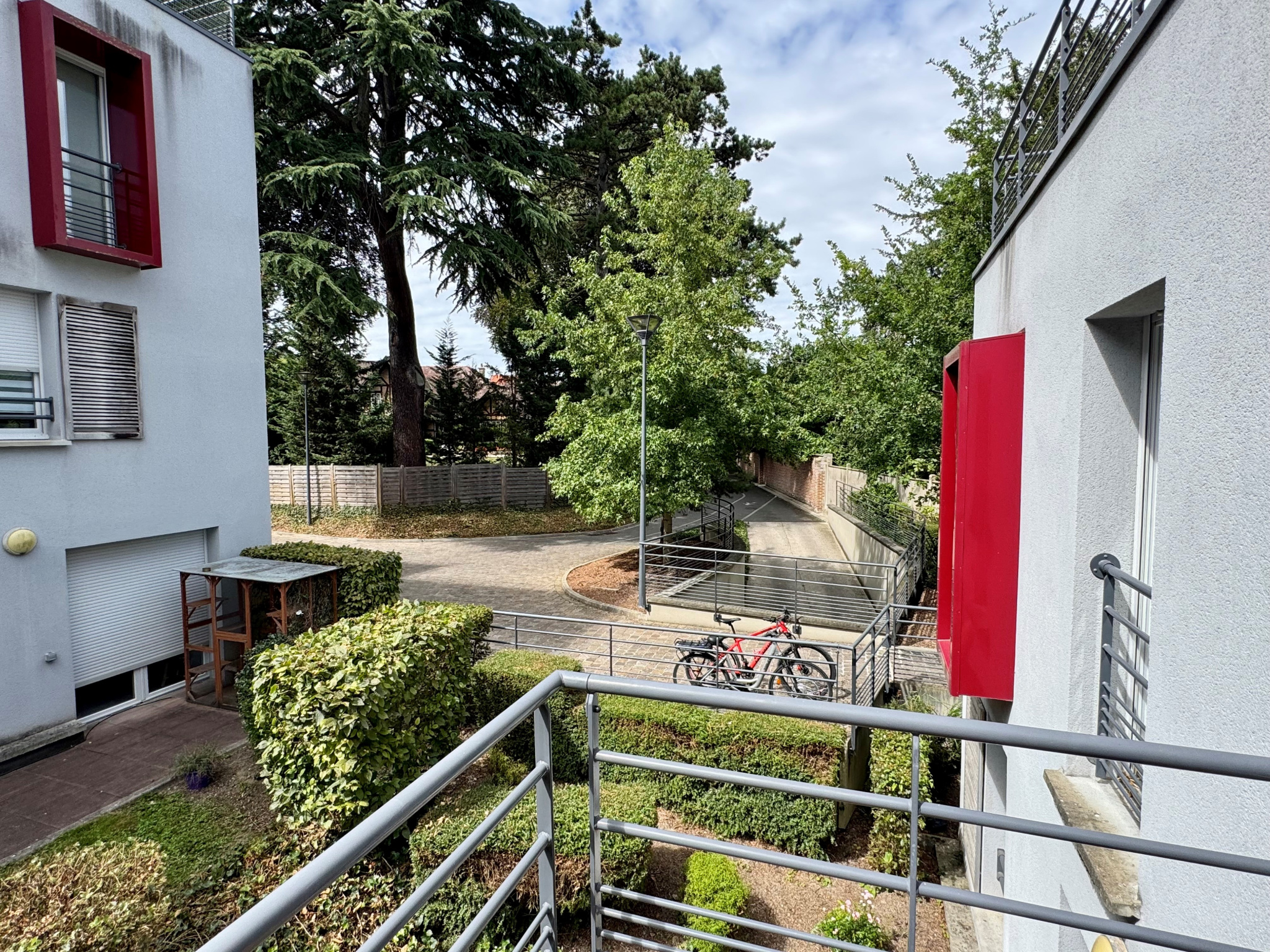 Immo80 – L'immobilier à Amiens et dans la Somme-Résidence sécurisée – retrait de rue – T2 41m2 – Balcon