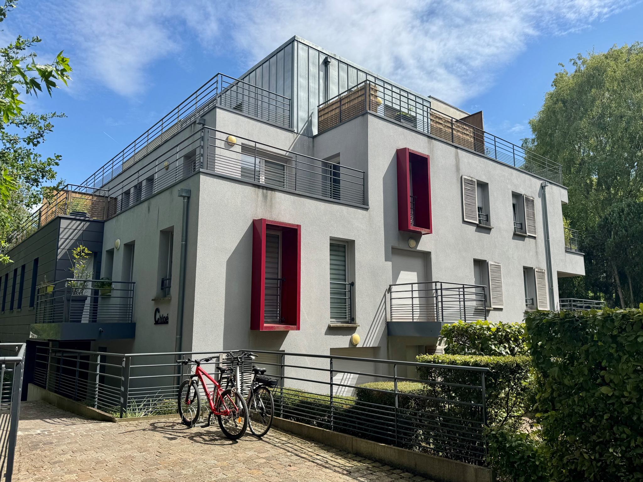 Immo80 – L'immobilier à Amiens et dans la Somme-Résidence sécurisée – retrait de rue – T2 41m2 – Balcon