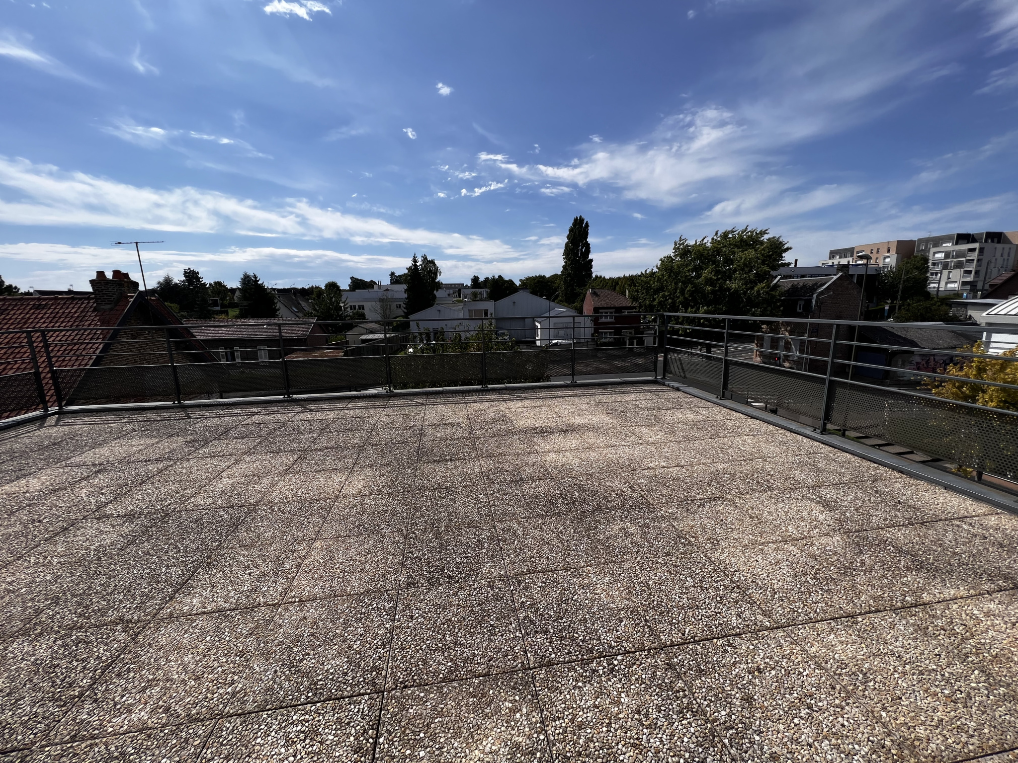 Immo80 – L'immobilier à Amiens et dans la Somme-T3 76m2 + terrasse amiens Sud/Est VAL -d’Avre.