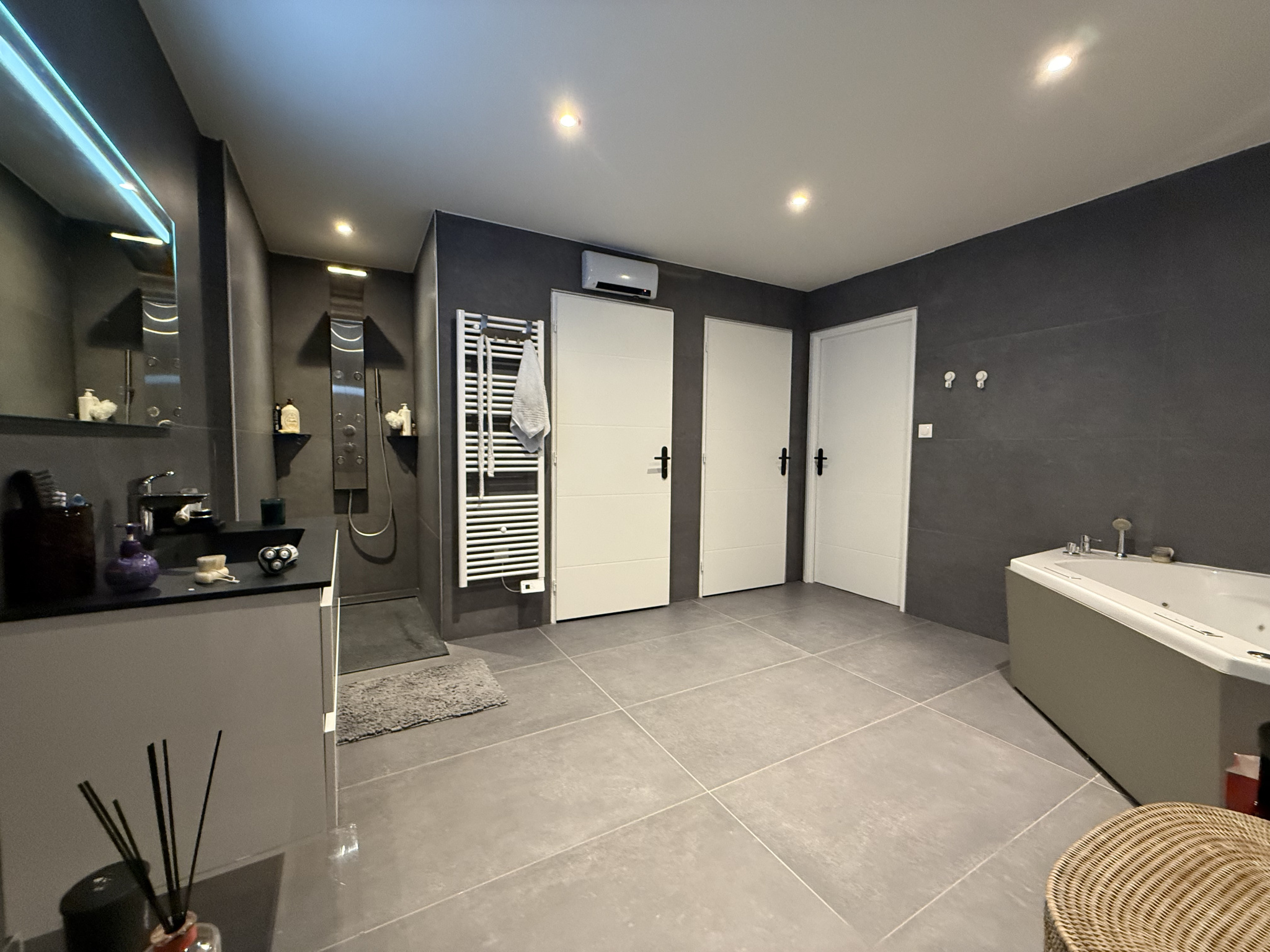 Immo80 – L'immobilier à Amiens et dans la Somme-LOFT D&rsquo;EXEPTION 135 m2 – BAS HENRIVILLE AMIENS