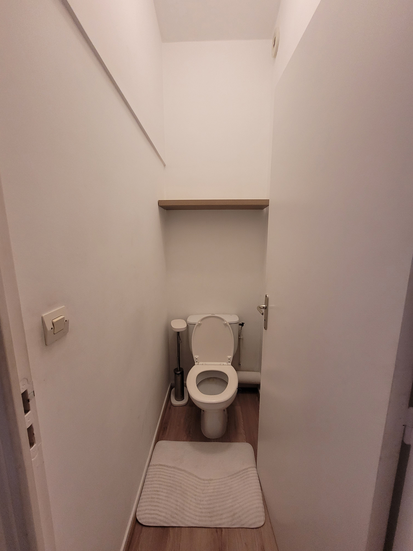 Immo80 – L'immobilier à Amiens et dans la Somme-GRAND STUDIO MEUBLÉ AVEC PARKING – HENRIVILLE AMIENS