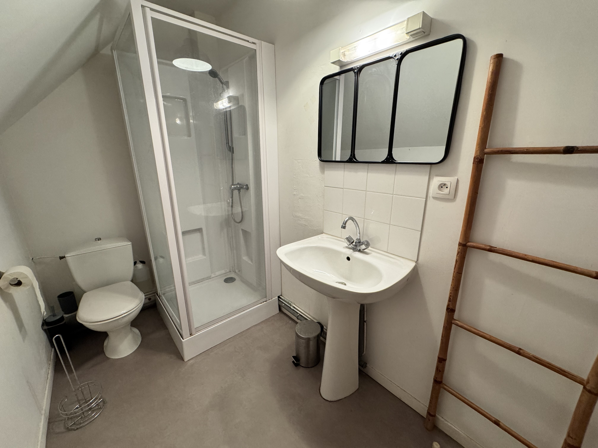 Immo80 – L'immobilier à Amiens et dans la Somme-Maison avec garage + extérieur en hyper centre d’Amiens… une rareté !