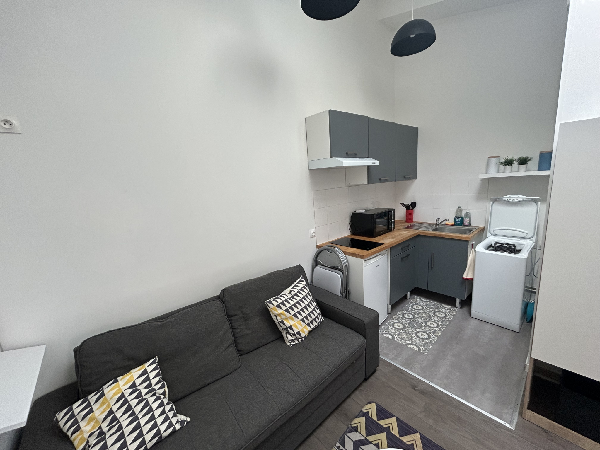 Immo80 – L'immobilier à Amiens et dans la Somme-BEAU STUDIO MEUBLÉ AVEC COUR CENTRE VILLE AMIENS