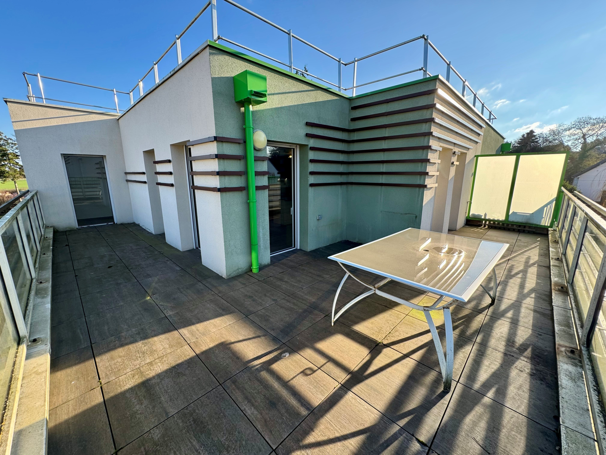 Immo80 – L'immobilier à Amiens et dans la Somme-Amiens SUD – T3 75m2 – 2 Chambres – Terrasse – Stationnement privée