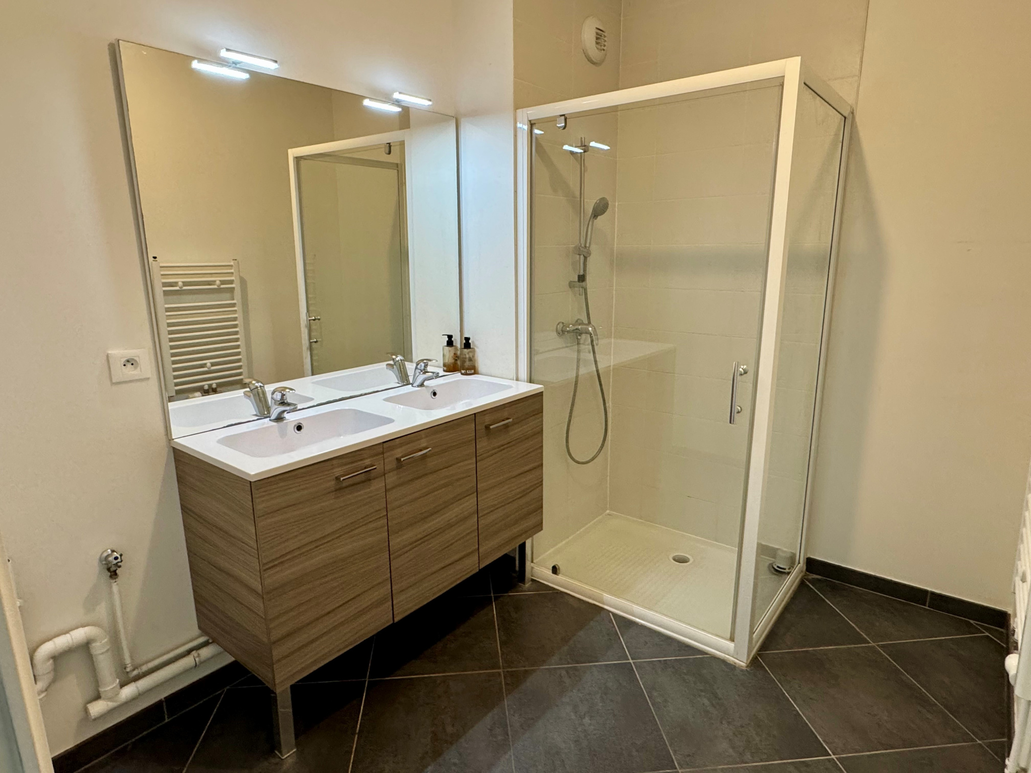 Immo80 – L'immobilier à Amiens et dans la Somme-Amiens SUD – T3 75m2 – 2 Chambres – Terrasse – Stationnement privée