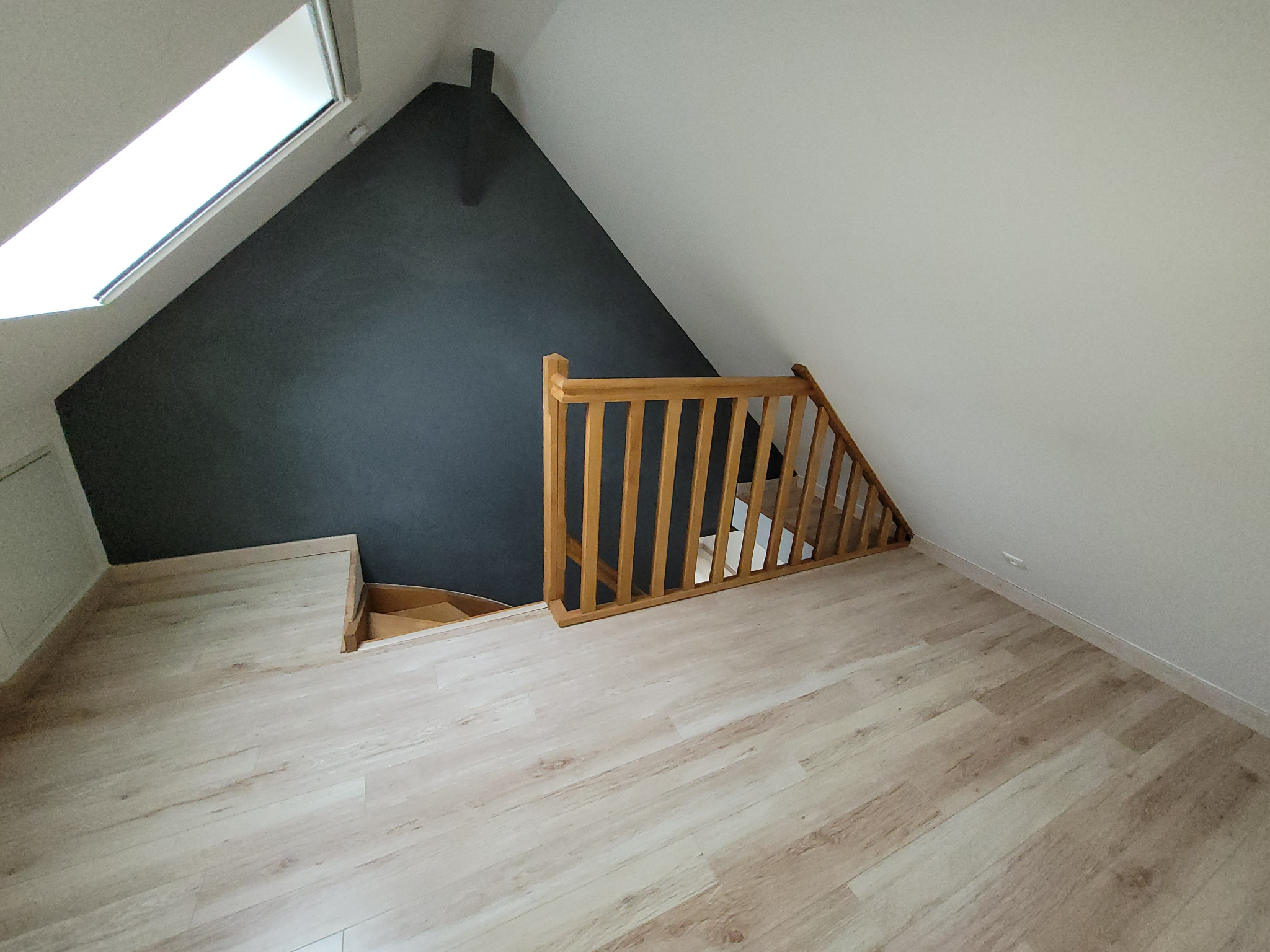 Immo80 – L'immobilier à Amiens et dans la Somme-T2 + parking SALOUEL proche CHU SUD