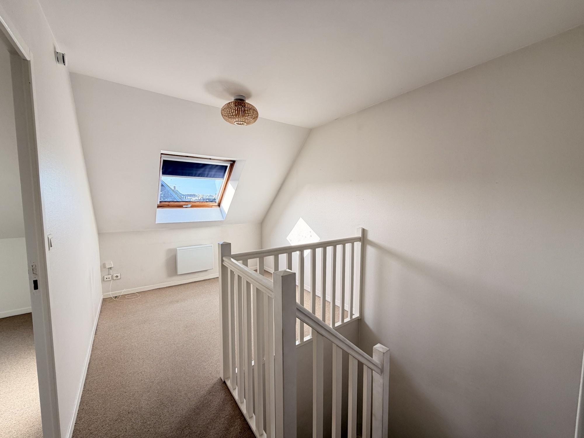 Immo80 – L'immobilier à Amiens et dans la Somme-T3 EN DUXPLEX DE 65M2 AVEC CAVE, BALCON ET PLACE DE PARKING