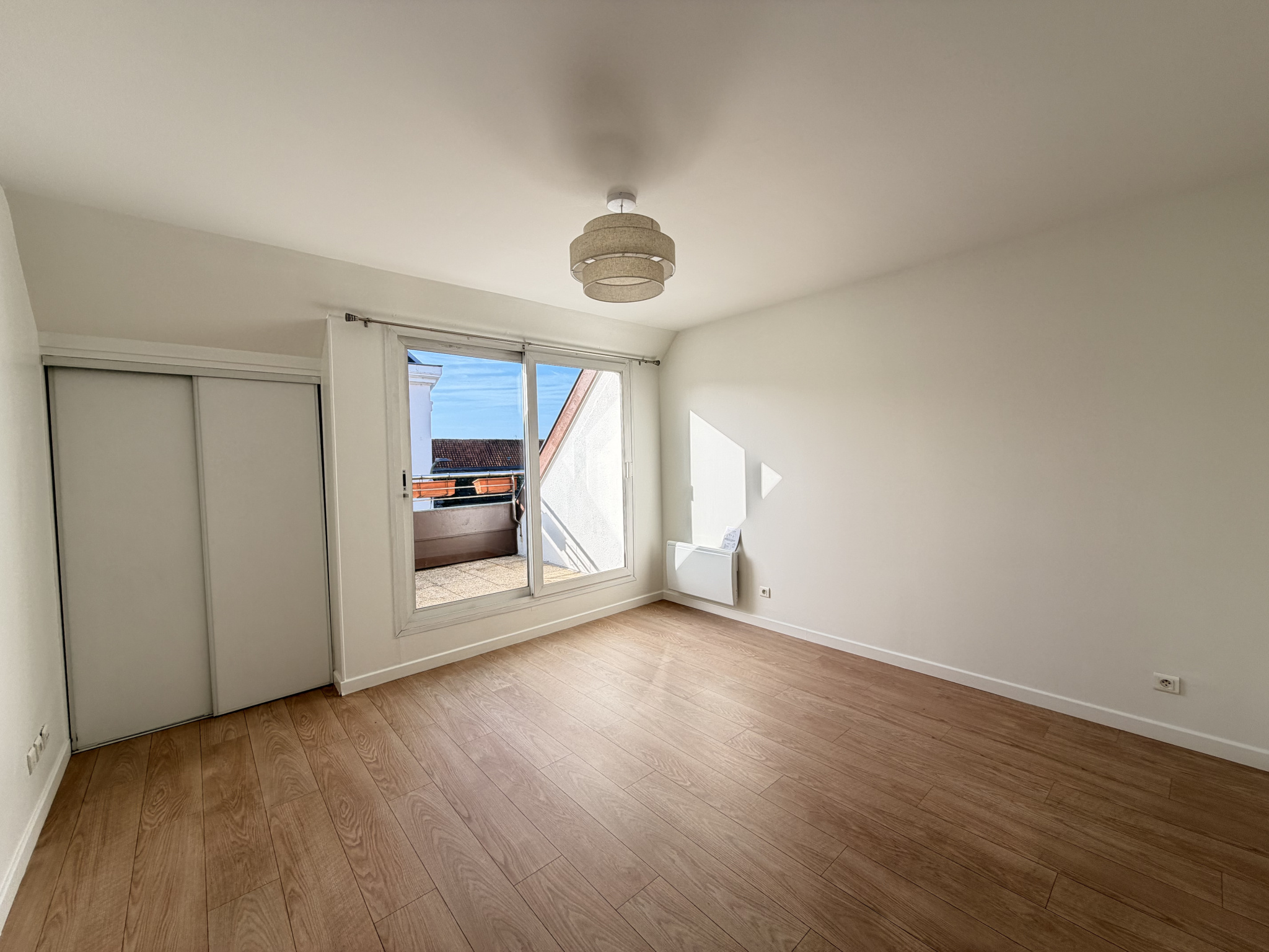 Immo80 – L'immobilier à Amiens et dans la Somme-T3 EN DUXPLEX DE 65M2 AVEC CAVE, BALCON ET PLACE DE PARKING