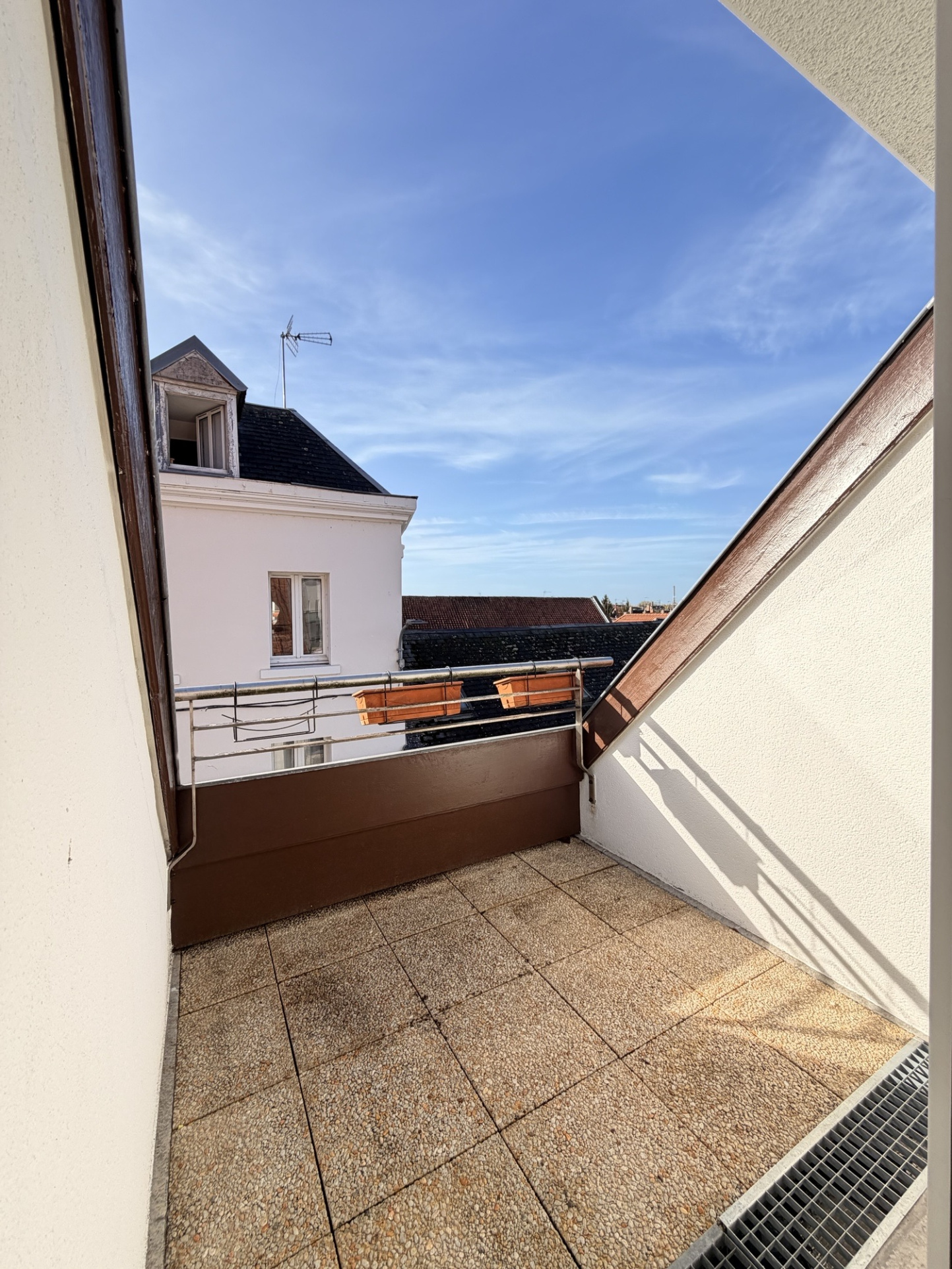 Immo80 – L'immobilier à Amiens et dans la Somme-T3 EN DUXPLEX DE 65M2 AVEC CAVE, BALCON ET PLACE DE PARKING