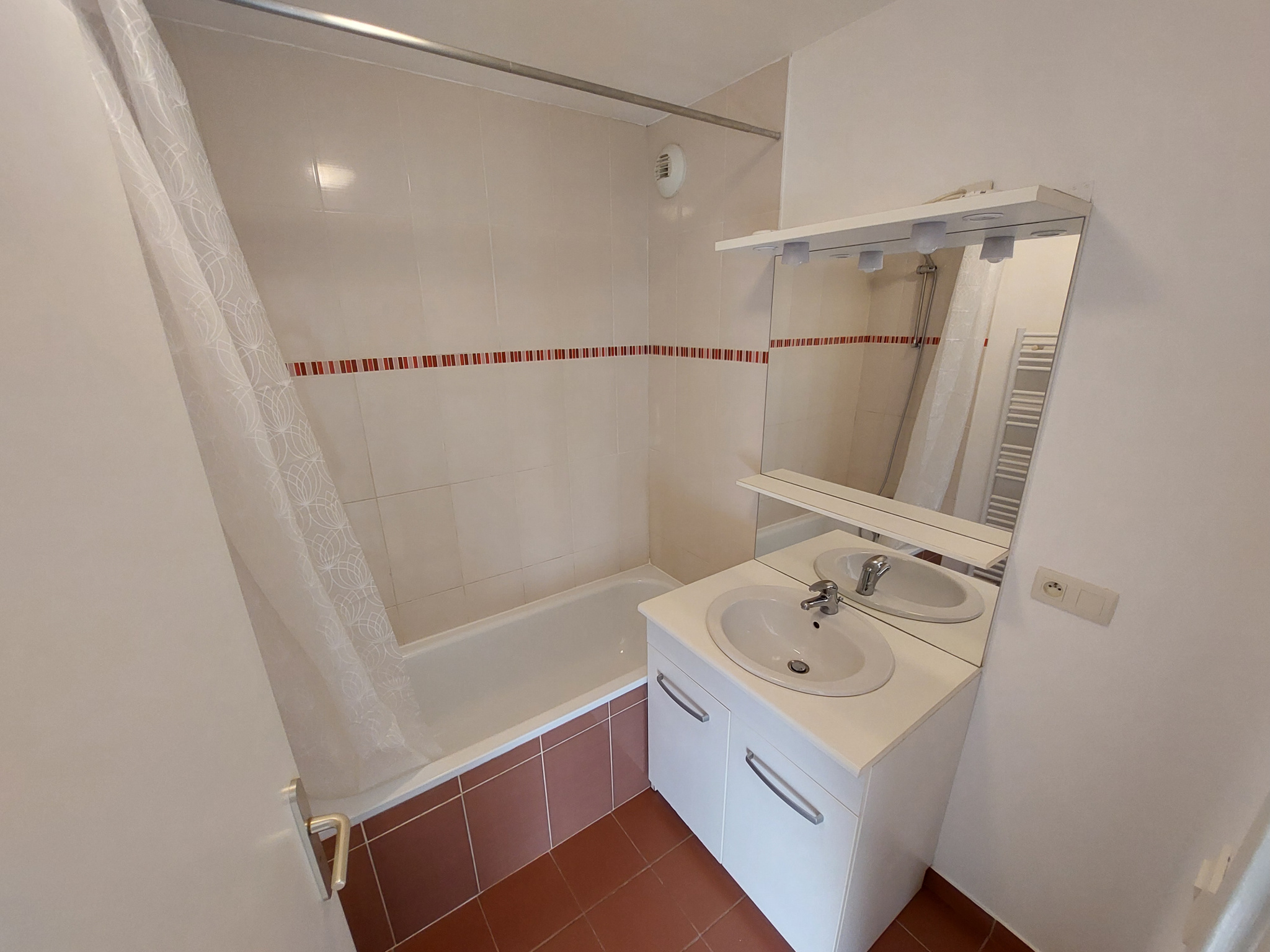 Immo80 – L'immobilier à Amiens et dans la Somme-T2 DE 48M2 CENTRE VILLE AVEC PARKING ET BALCON