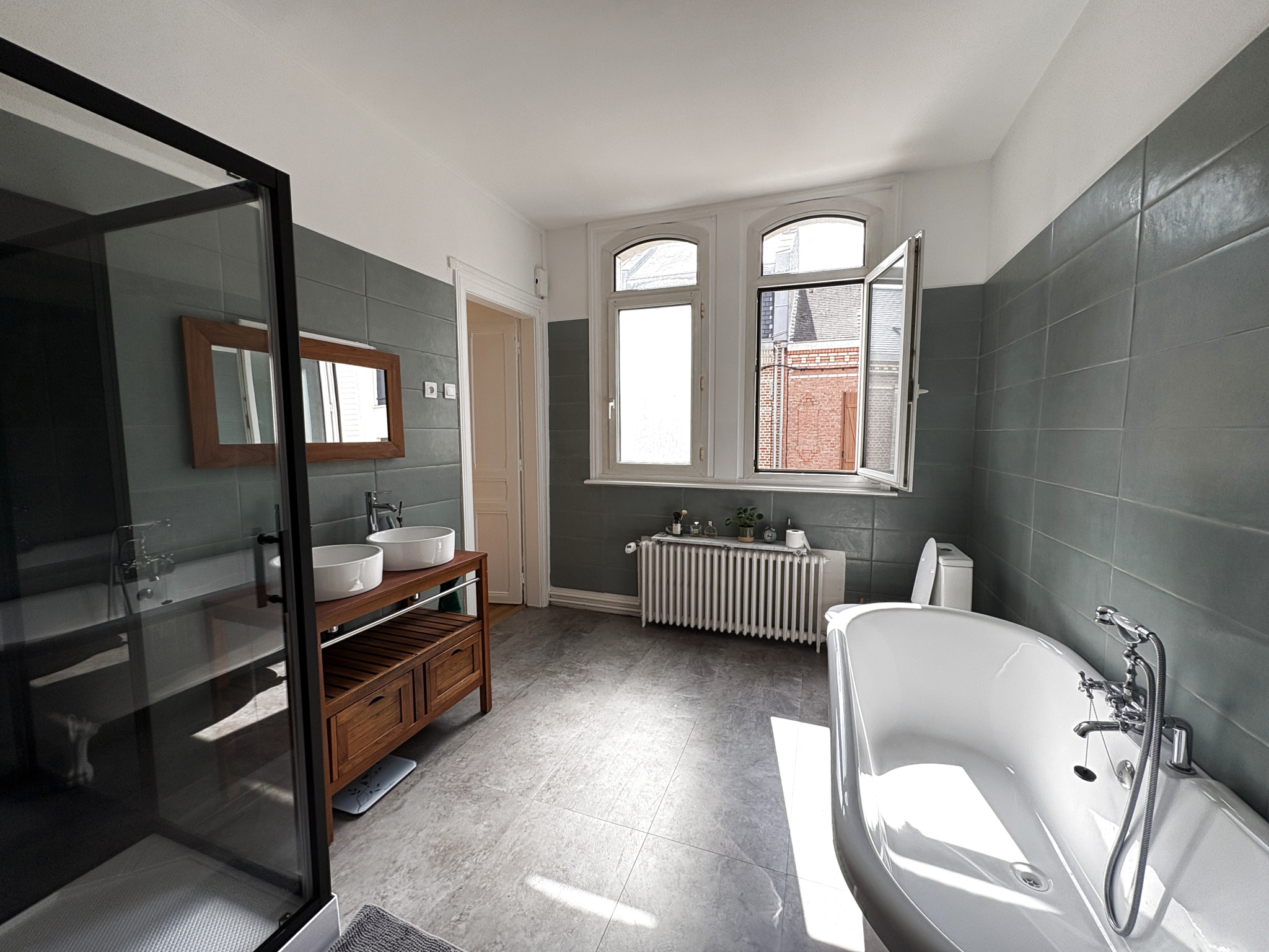 Immo80 – L'immobilier à Amiens et dans la Somme-St Acheul maison de charme avec entrée cochère.