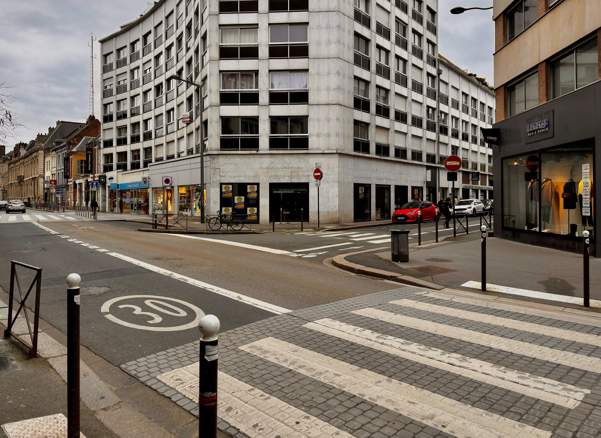 Immo80 – L'immobilier à Amiens et dans la Somme-LOCAL COMMERCIAL hyper CENTRE Amiens