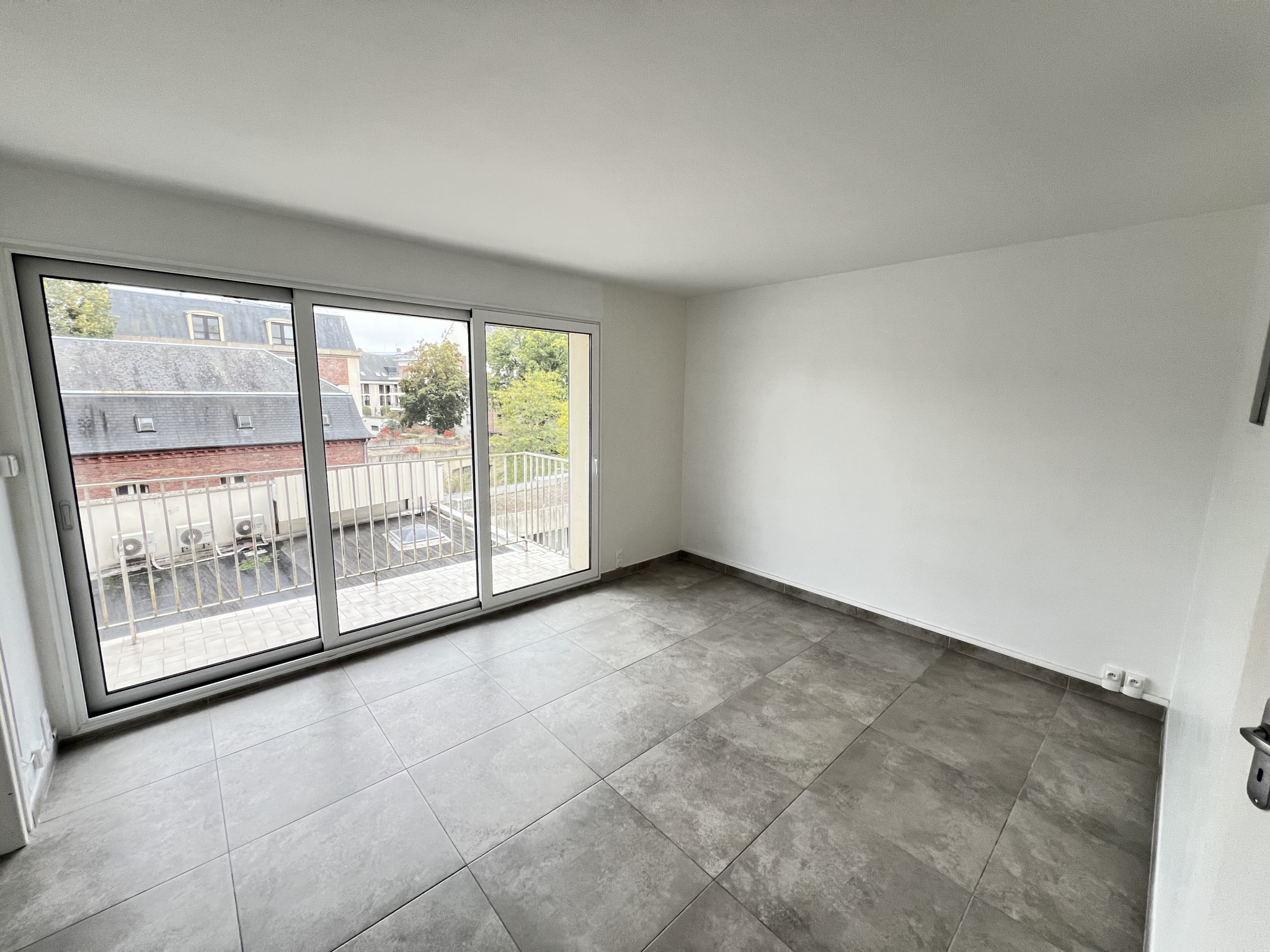 Immo80 – L'immobilier à Amiens et dans la Somme-T2 CENTRE VILLE AMIENS AVEC BALCON