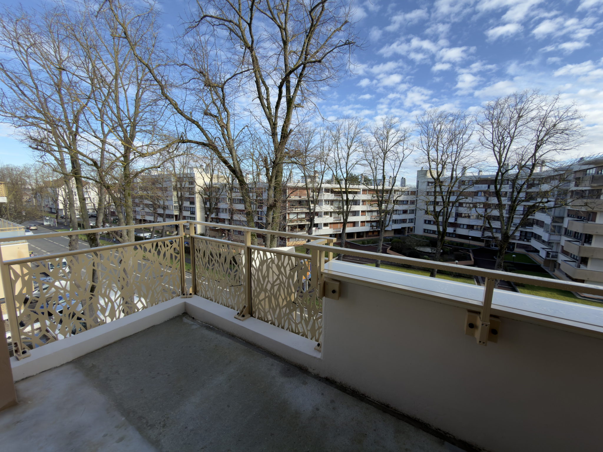 Immo80 – L'immobilier à Amiens et dans la Somme-APPARTMENT T3 AVEC BALCON ET PARKING – AMIENS