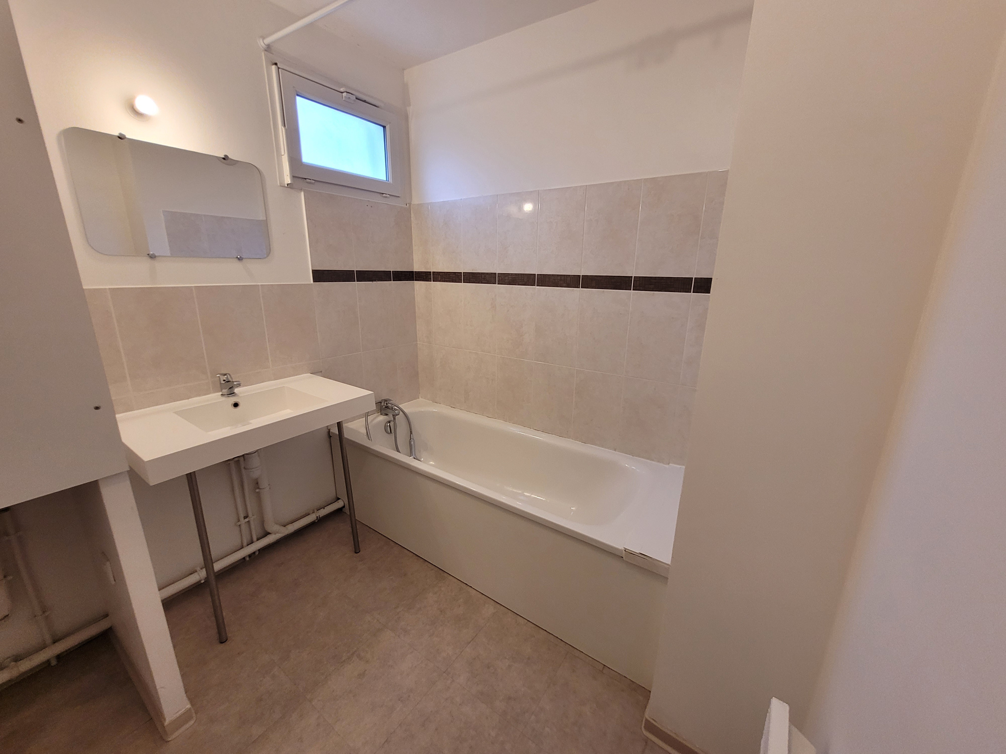 Immo80 – L'immobilier à Amiens et dans la Somme-T3 BALCON & PARKINGS – AMIENS SUD