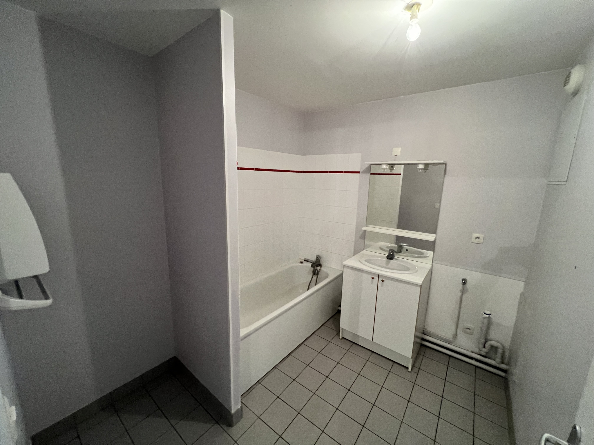 Immo80 – L'immobilier à Amiens et dans la Somme-T4 AVEC PARKING – MARCELCAVE