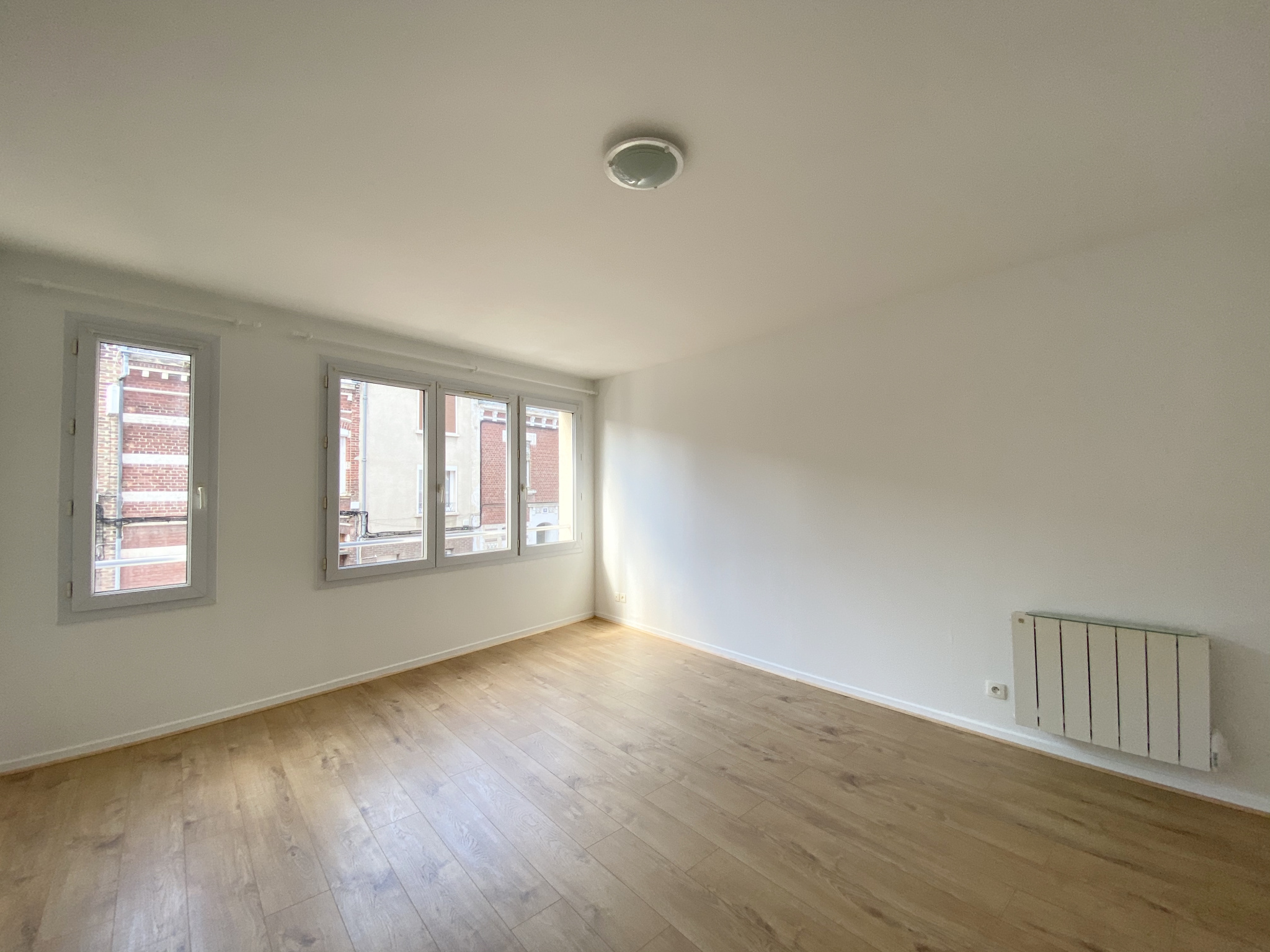 Immo80 – L'immobilier à Amiens et dans la Somme-STUDIO rue Béranger  AMIENS