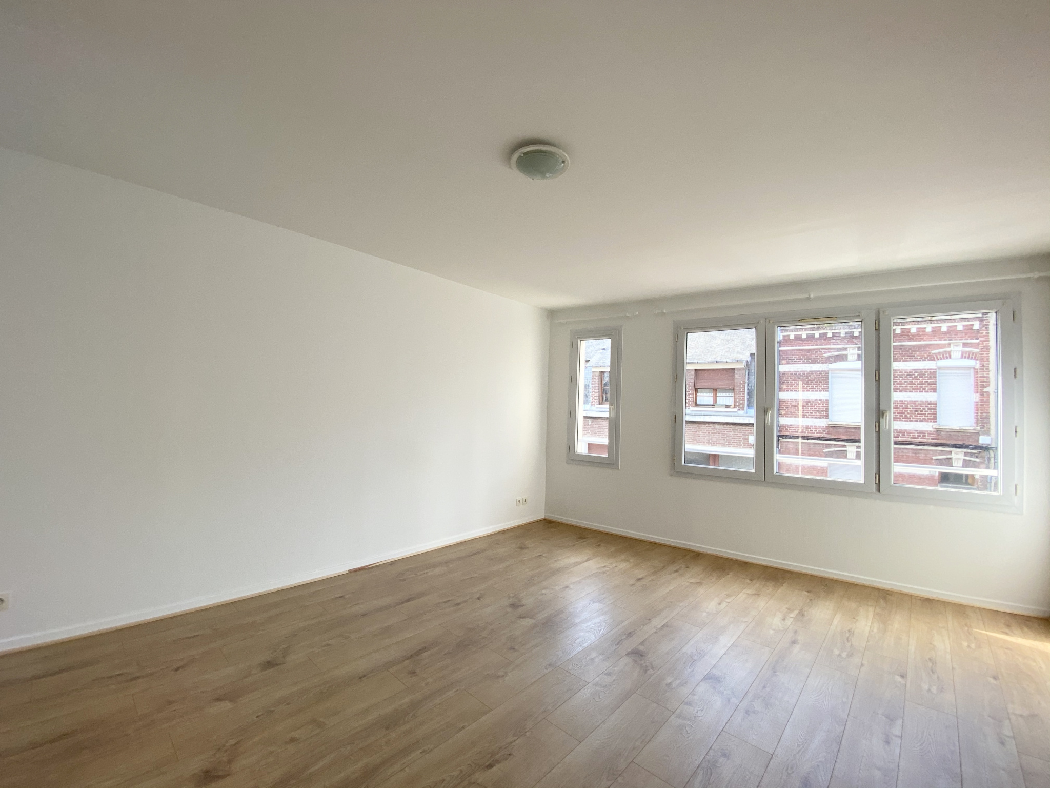 Immo80 – L'immobilier à Amiens et dans la Somme-STUDIO rue Béranger  AMIENS