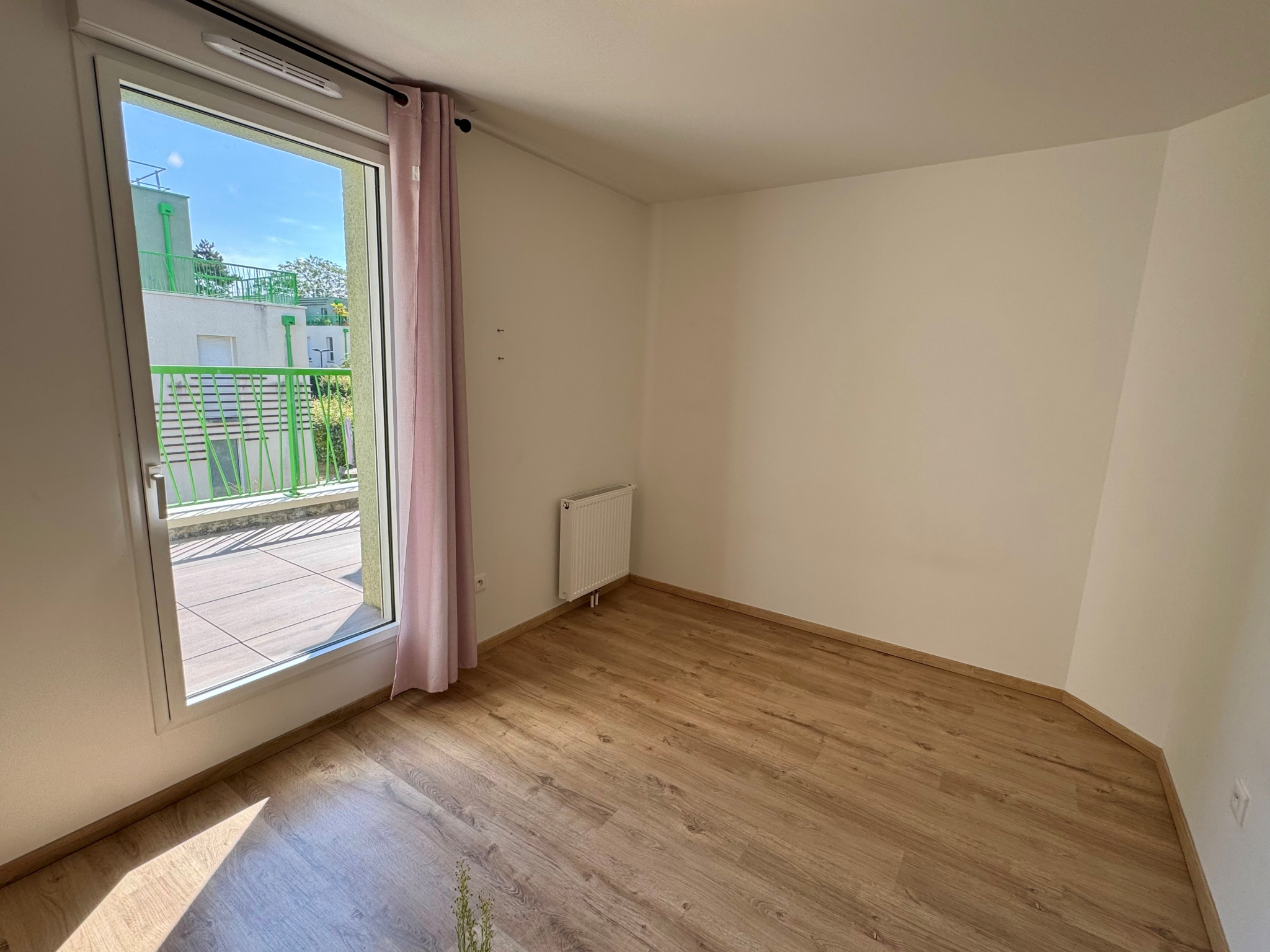 Immo80 – L'immobilier à Amiens et dans la Somme-Amiens SUD – T3 71m2 – 2 Chambres – Terrasse – Stationnement privée