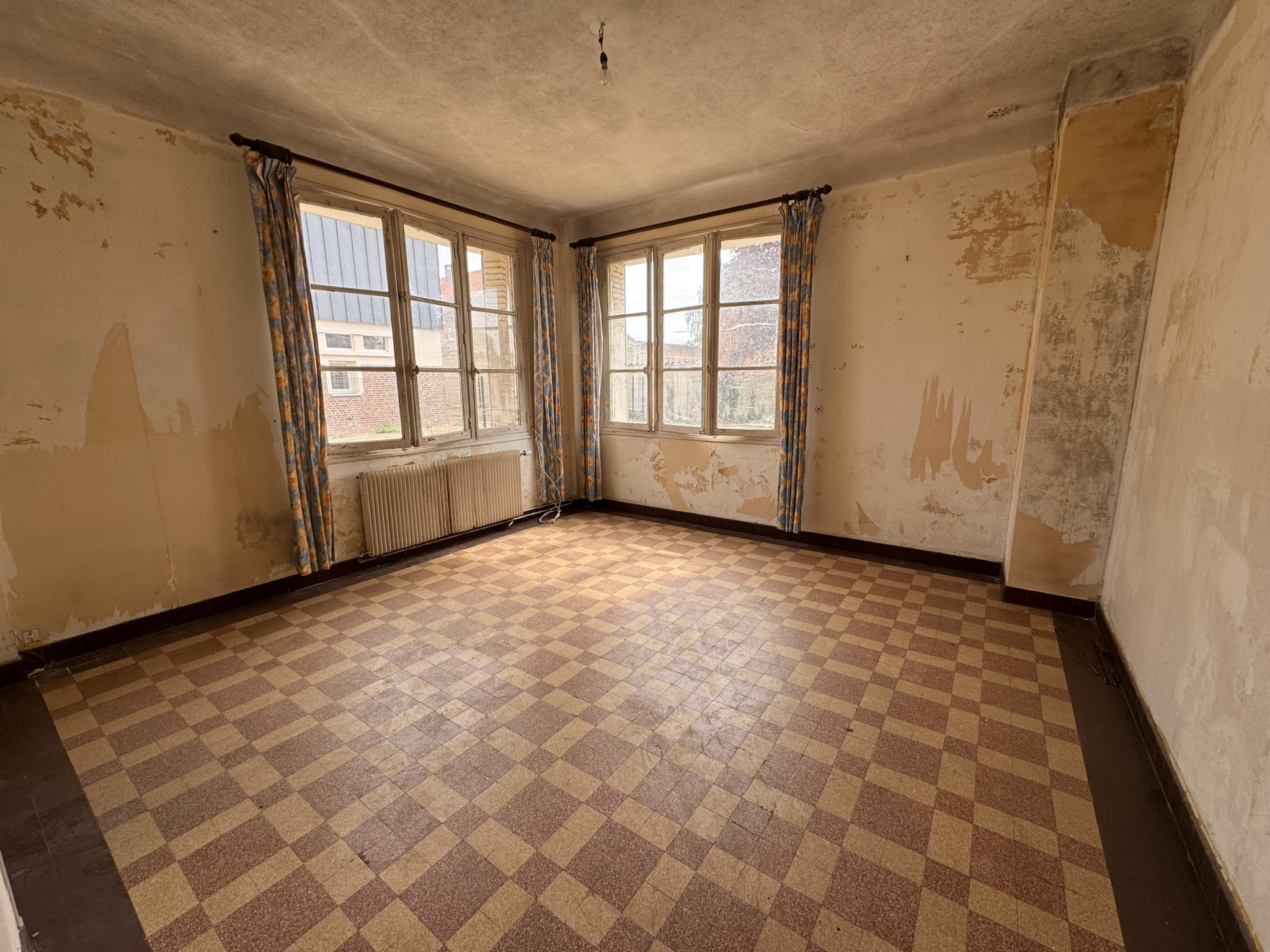 Immo80 – L'immobilier à Amiens et dans la Somme-Oresmaux – 179m2 – jardin