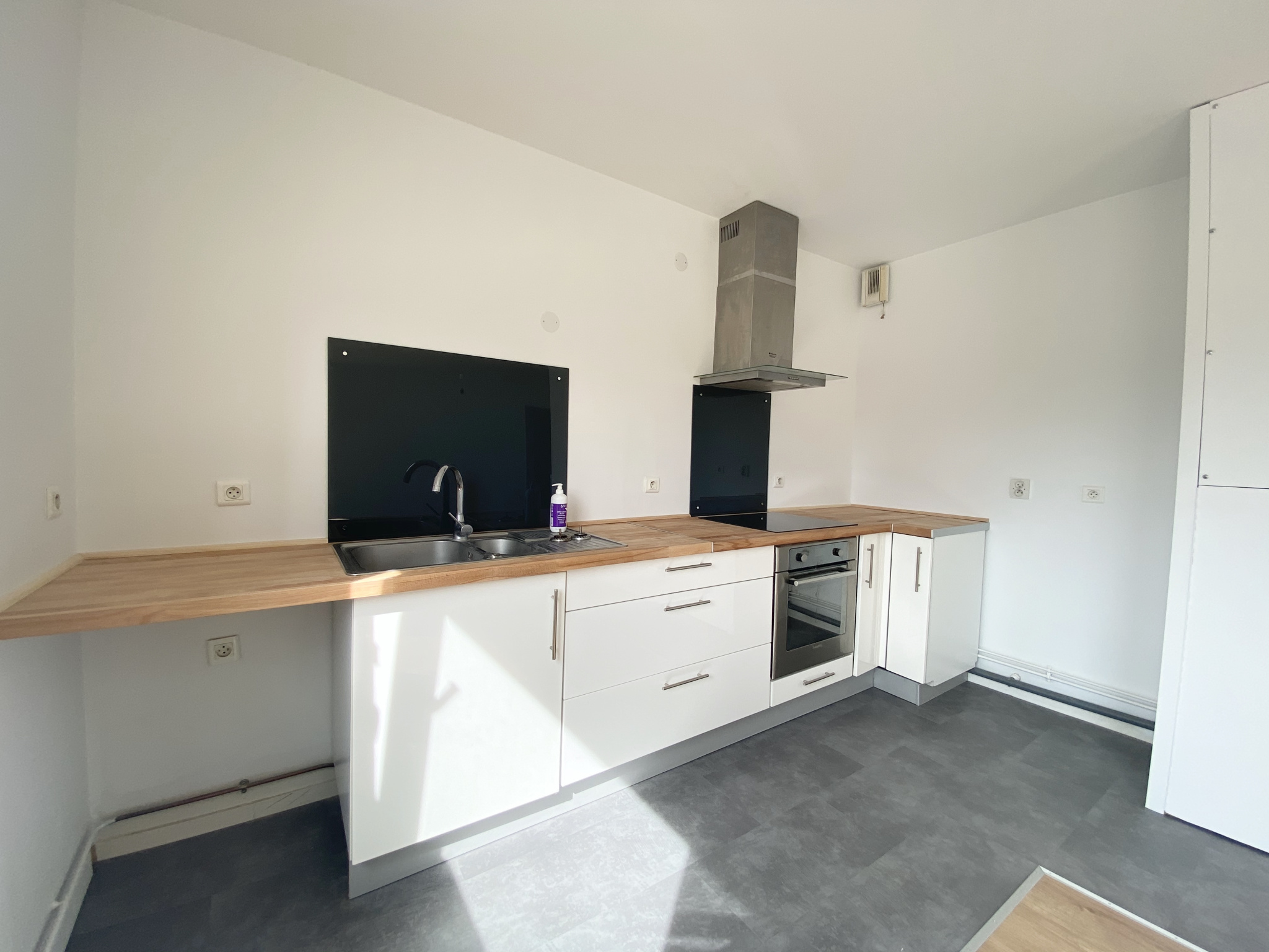 Immo80 – L'immobilier à Amiens et dans la Somme-TYPE 3 AVEC GRANDE TERRASSE ET PARKING AMIENS