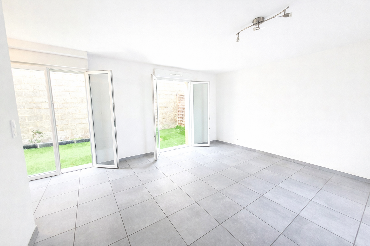 Immo80 – L'immobilier à Amiens et dans la Somme-MAISON T4 AVEC COUR ET PARKING – ORESMAUX