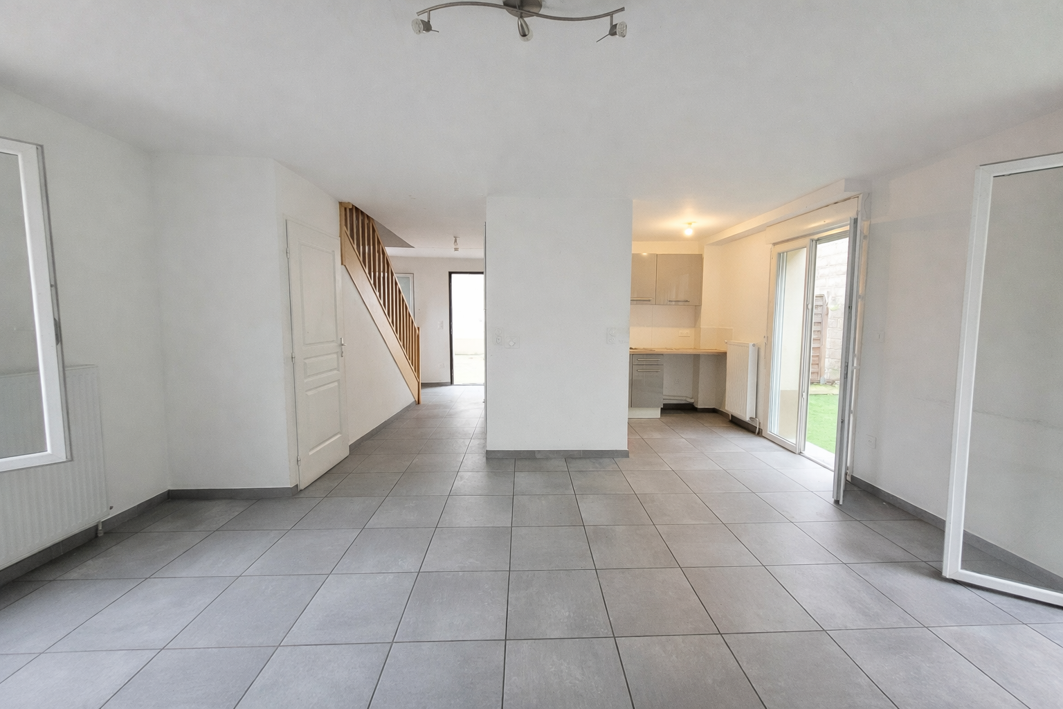 Immo80 – L'immobilier à Amiens et dans la Somme-MAISON T4 AVEC COUR ET PARKING – ORESMAUX