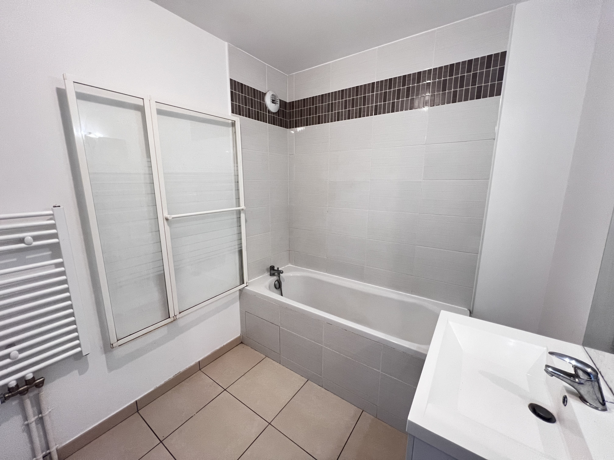 Immo80 – L'immobilier à Amiens et dans la Somme-T3 68M2 AMIENS SUD – PARKING + BALCON