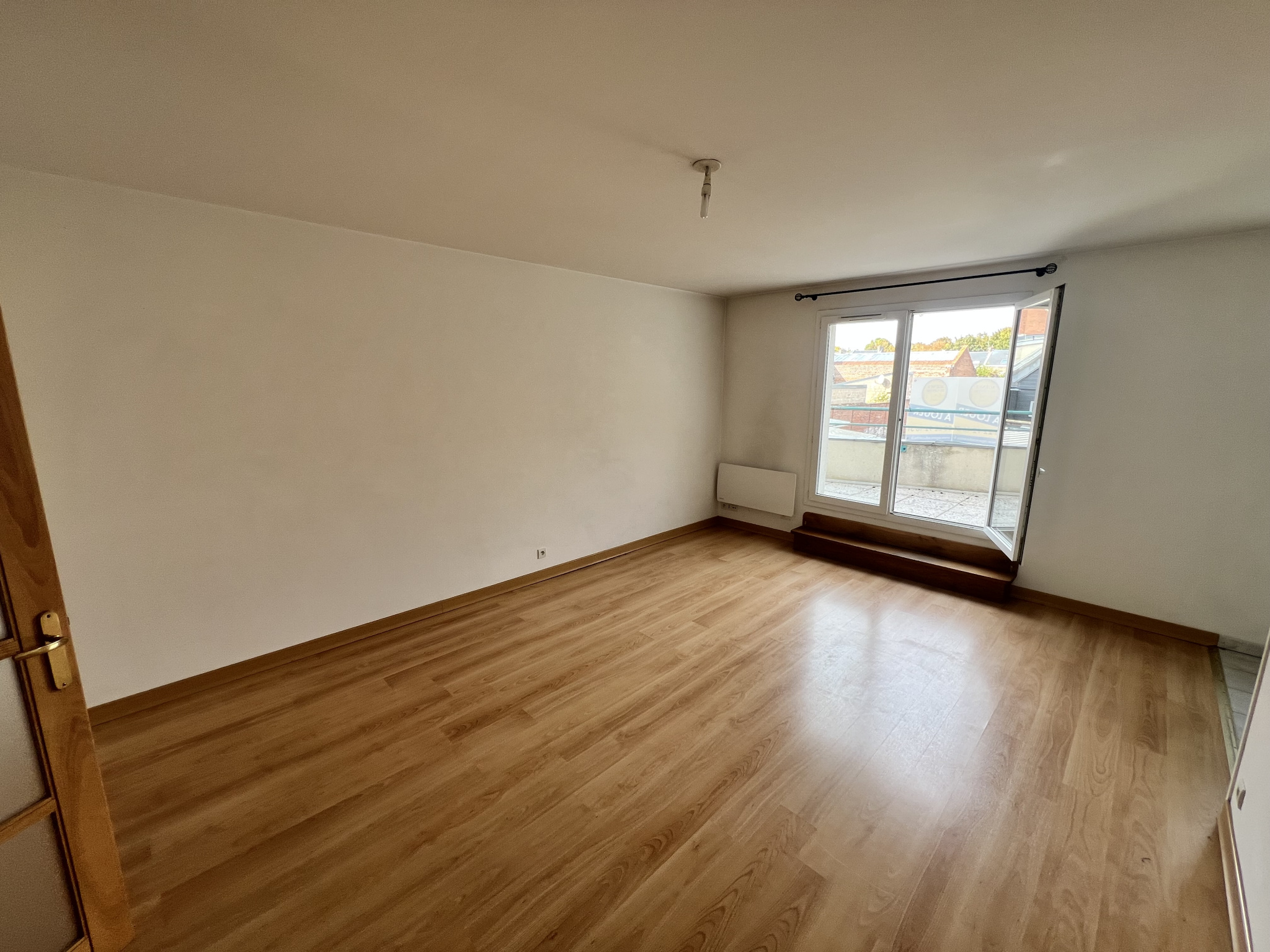Immo80 – L'immobilier à Amiens et dans la Somme-T3 de 65m2 – Terrasse + parking – ST ACHEUL