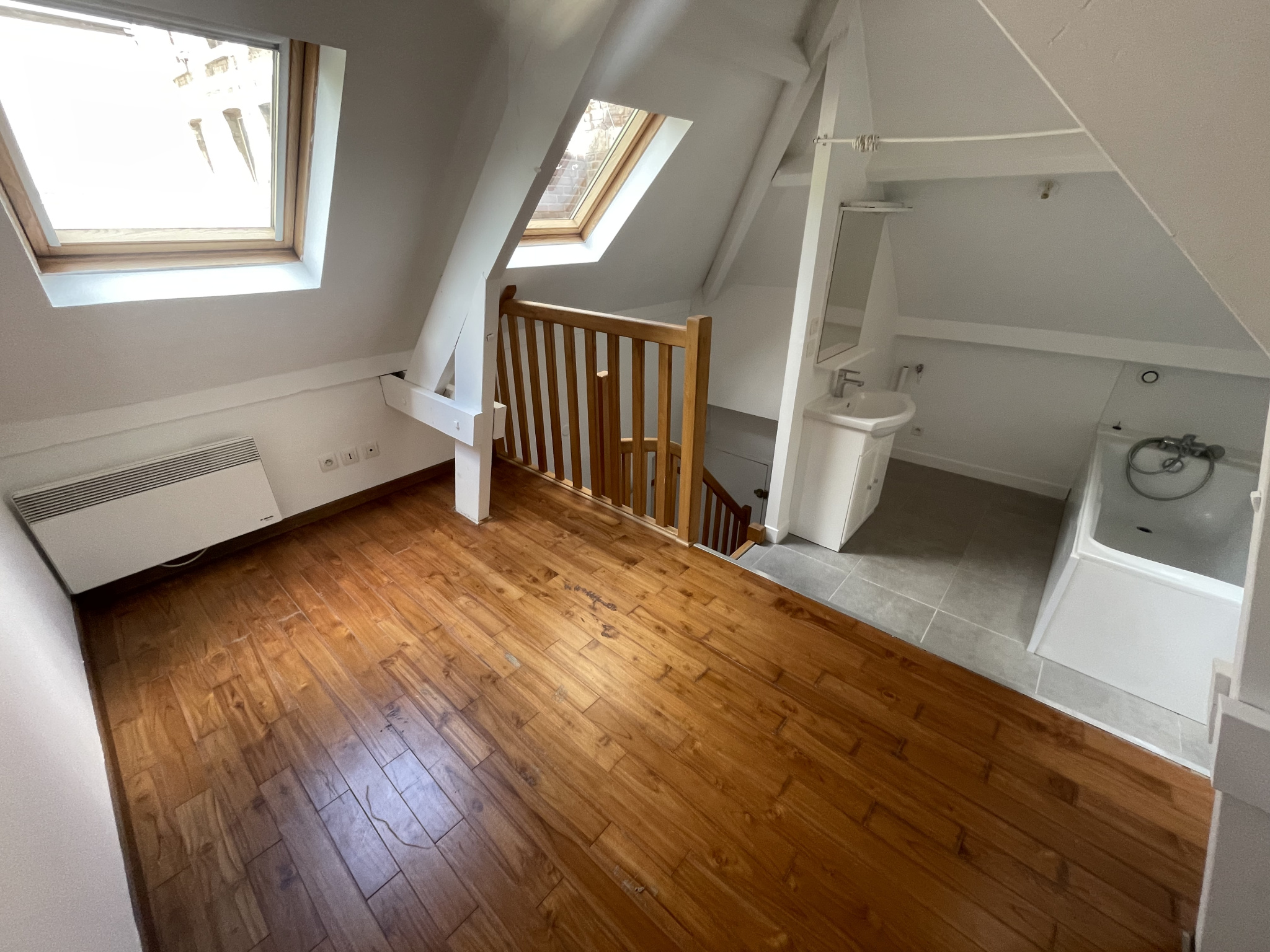 Immo80 – L'immobilier à Amiens et dans la Somme- TYPE 1  AVEC COUR AMIENS CENTRE VILLE