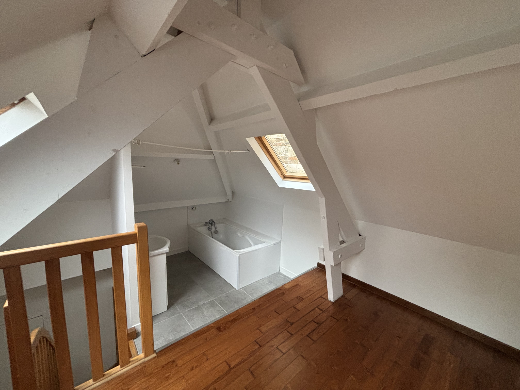 Immo80 – L'immobilier à Amiens et dans la Somme- TYPE 1  AVEC COUR AMIENS CENTRE VILLE