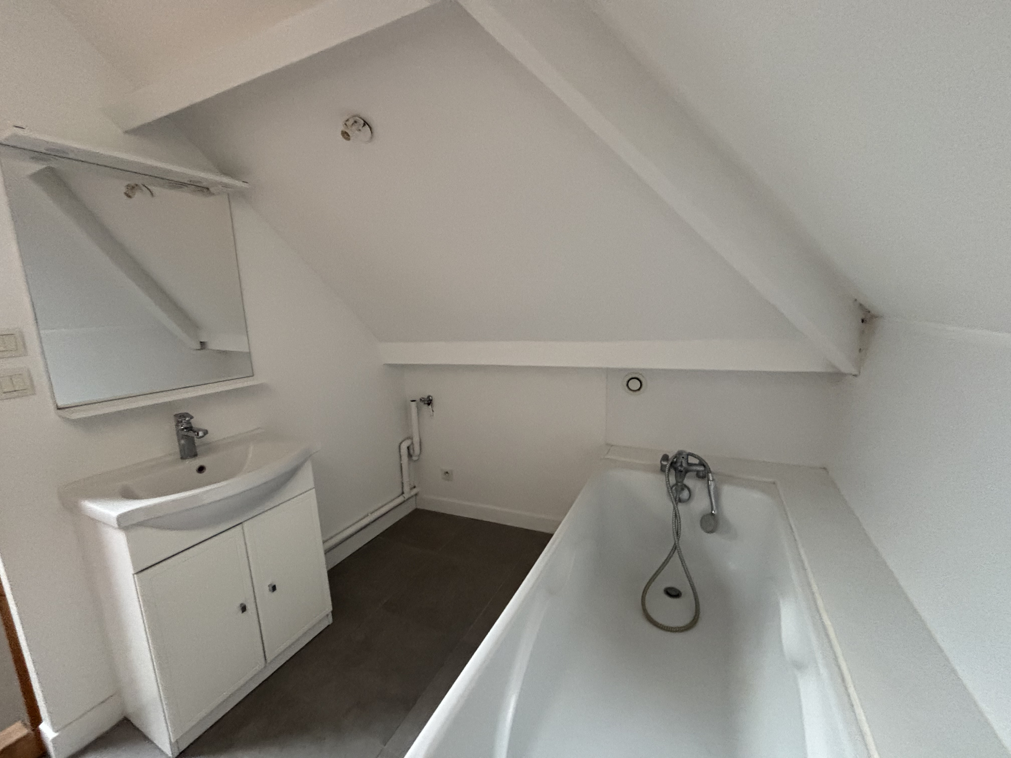 Immo80 – L'immobilier à Amiens et dans la Somme- TYPE 1  AVEC COUR AMIENS CENTRE VILLE