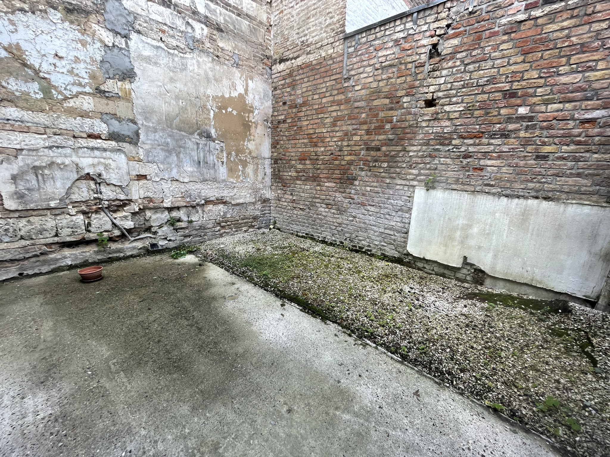 Immo80 – L'immobilier à Amiens et dans la Somme- TYPE 1  AVEC COUR AMIENS CENTRE VILLE