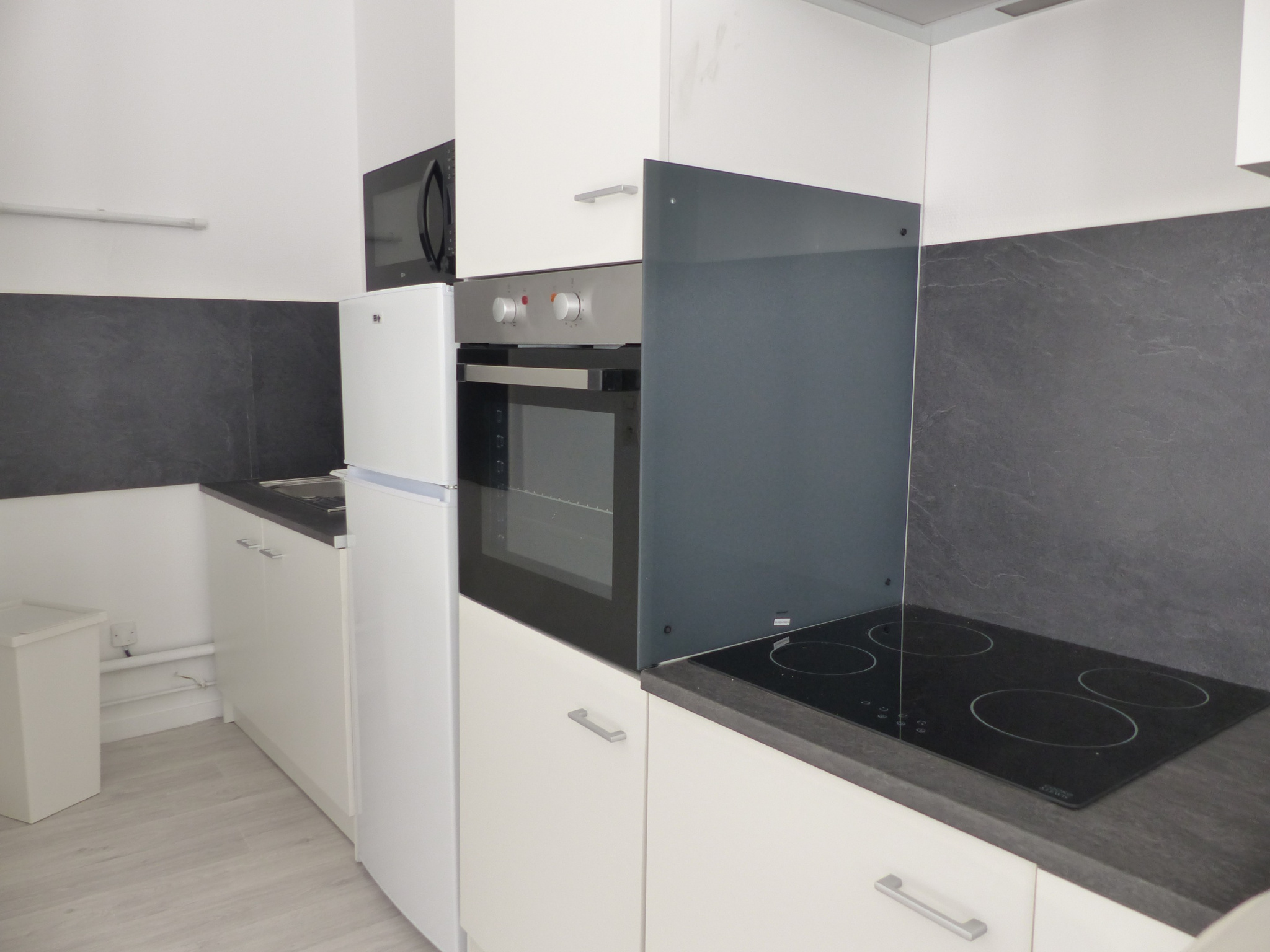 Immo80 – L'immobilier à Amiens et dans la Somme-BEAU TYPE 2 MEUBLE CENTRE VILLE – AMIENS