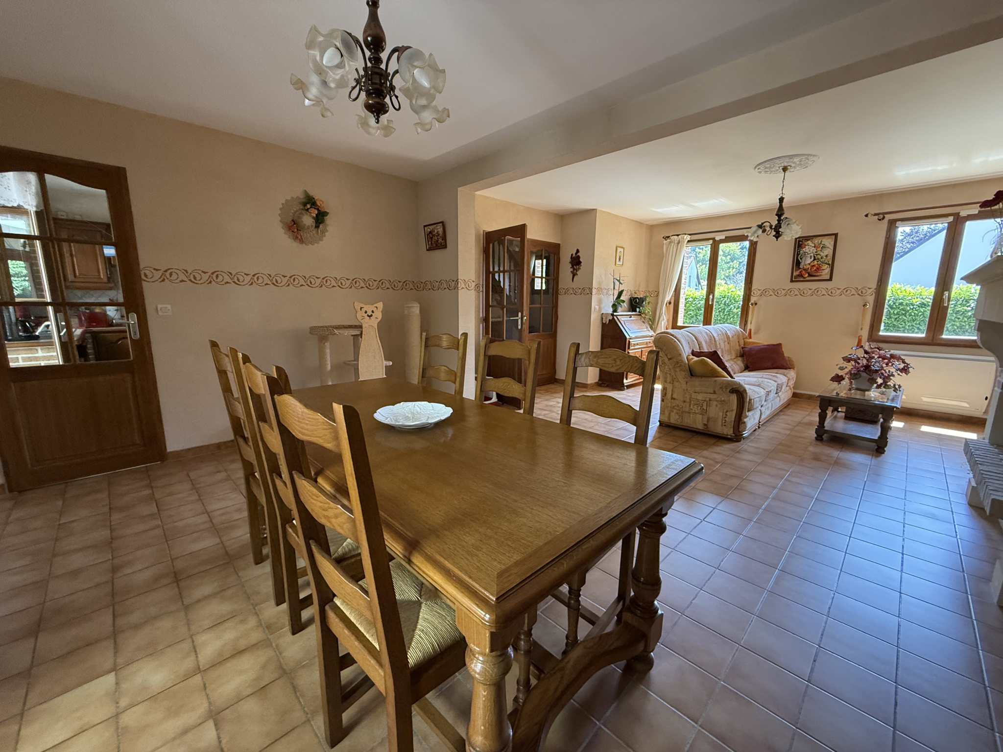 Immo80 – L'immobilier à Amiens et dans la Somme-PAVILLON T7 150 m2 -GARAGES-JARDIN 1250 M2 SUD PROCHE CHU