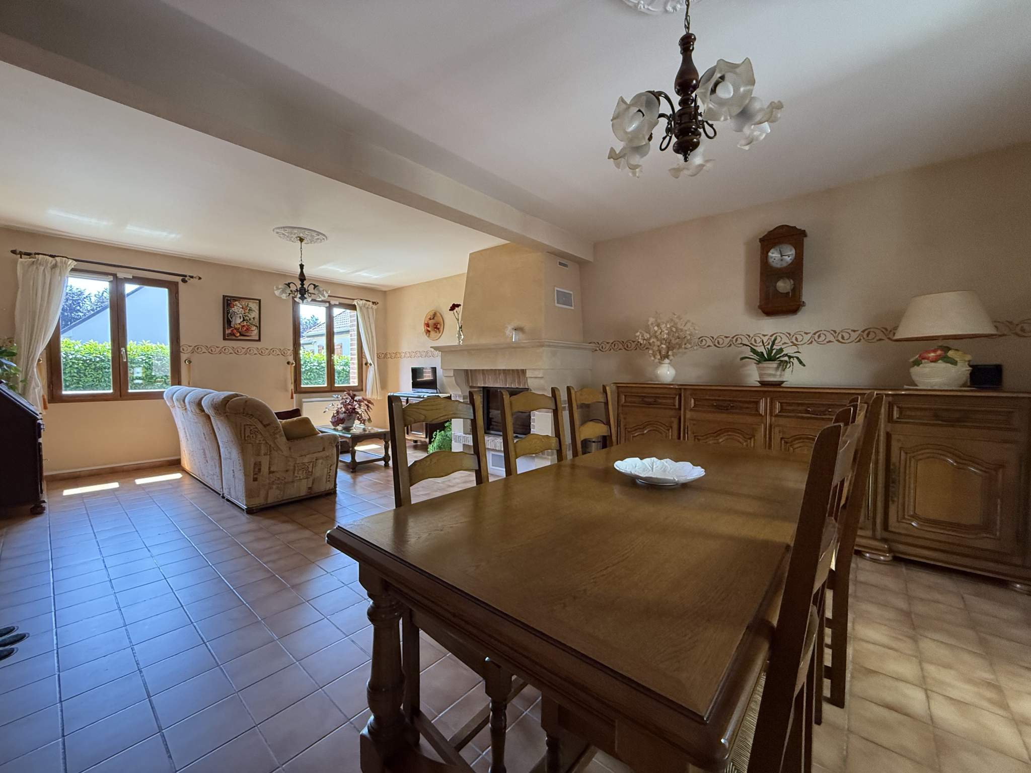 Immo80 – L'immobilier à Amiens et dans la Somme-PAVILLON T7 150 m2 -GARAGES-JARDIN 1250 M2 SUD PROCHE CHU