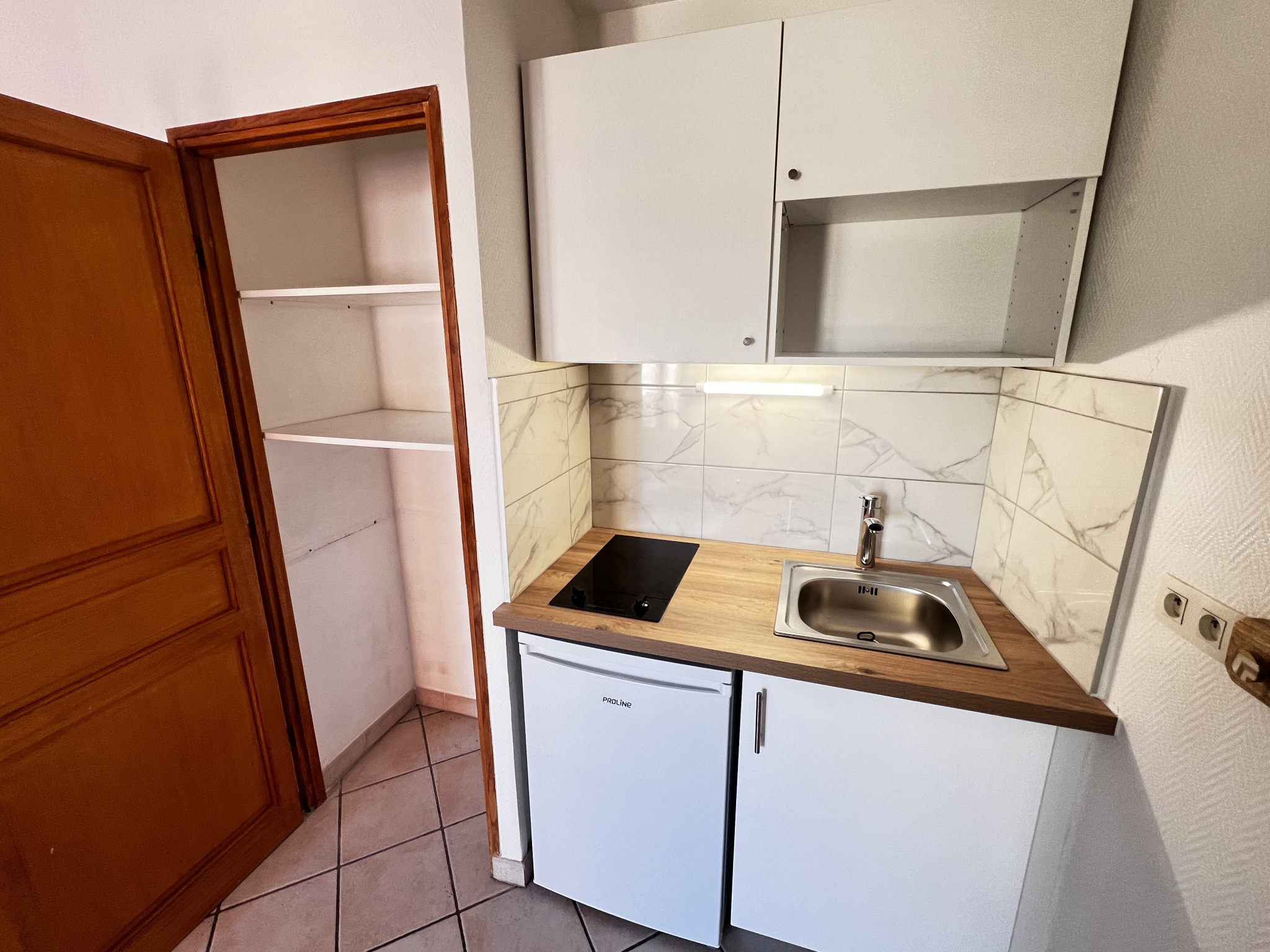 Immo80 – L'immobilier à Amiens et dans la Somme-STUDIO AVEC PARKING CENTRE VILLE AMIENS