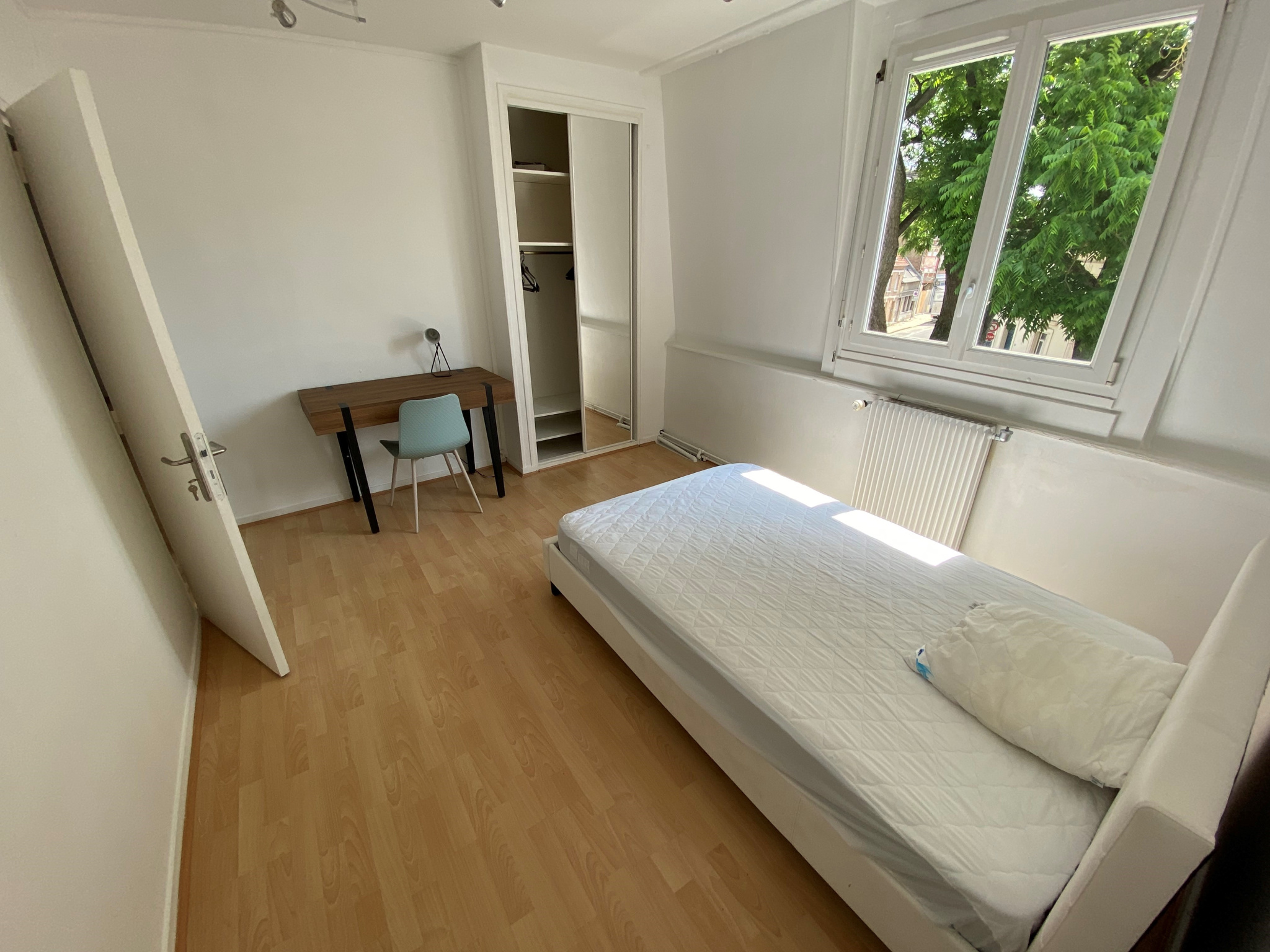 Immo80 – L'immobilier à Amiens et dans la Somme-Appartement T4 meublé  112m2 bas Henriville