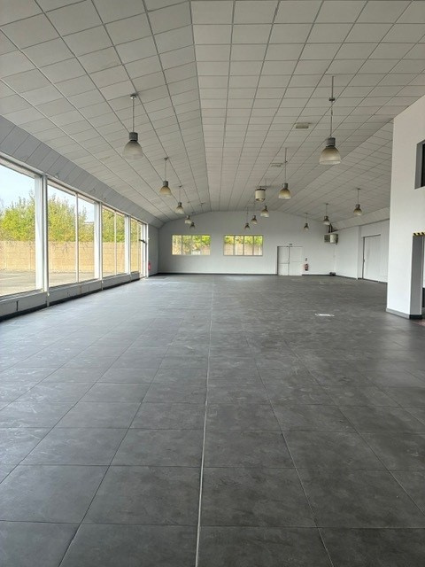 Immo80 – L'immobilier à Amiens et dans la Somme-LOCAL COMMERCIAL 1000m2 AXE AMIENS ARRAS