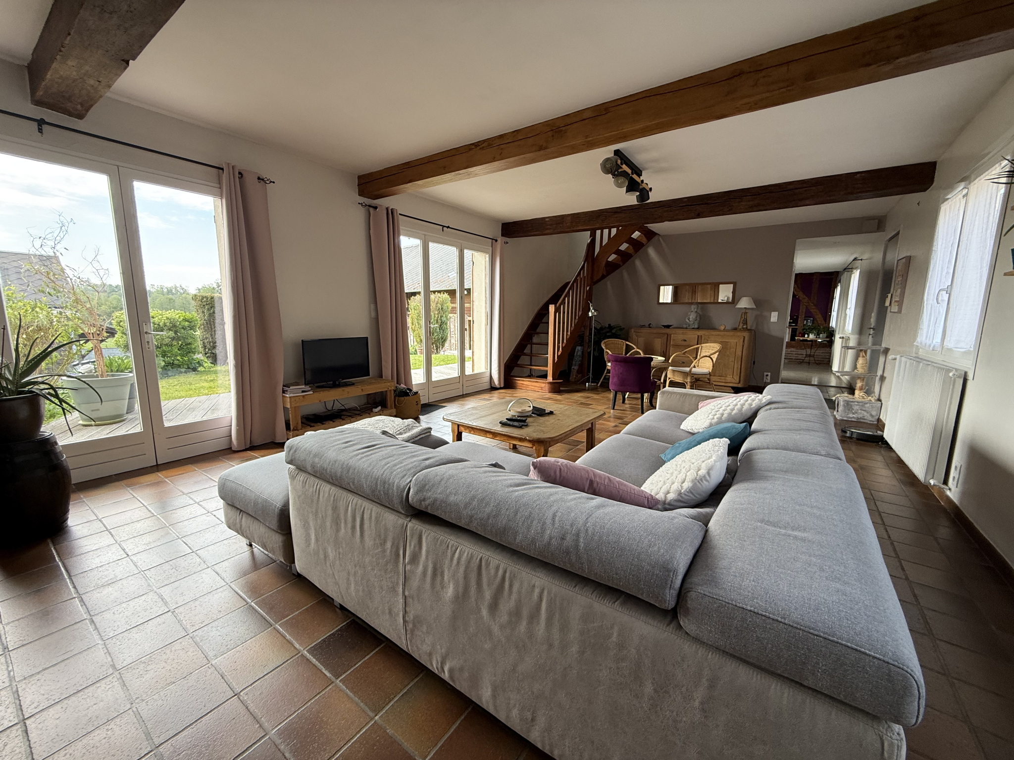 Immo80 – L'immobilier à Amiens et dans la Somme-MAISON DE CHARME 320 m2 avec gîte et dépendances proche d&rsquo;Amiens.